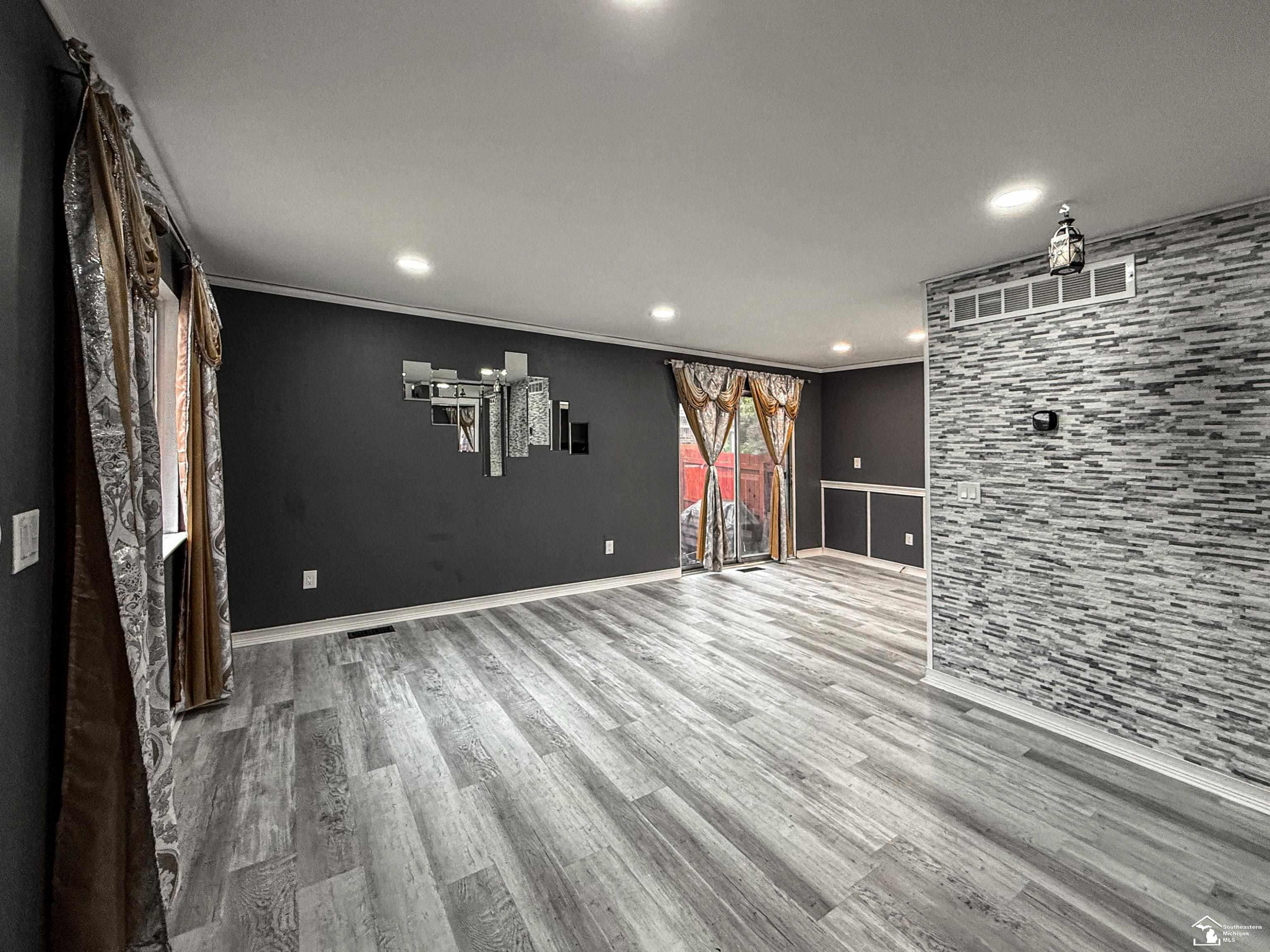 15525 Dupage Boulevard, Taylor, MI 48180 — Photo 5