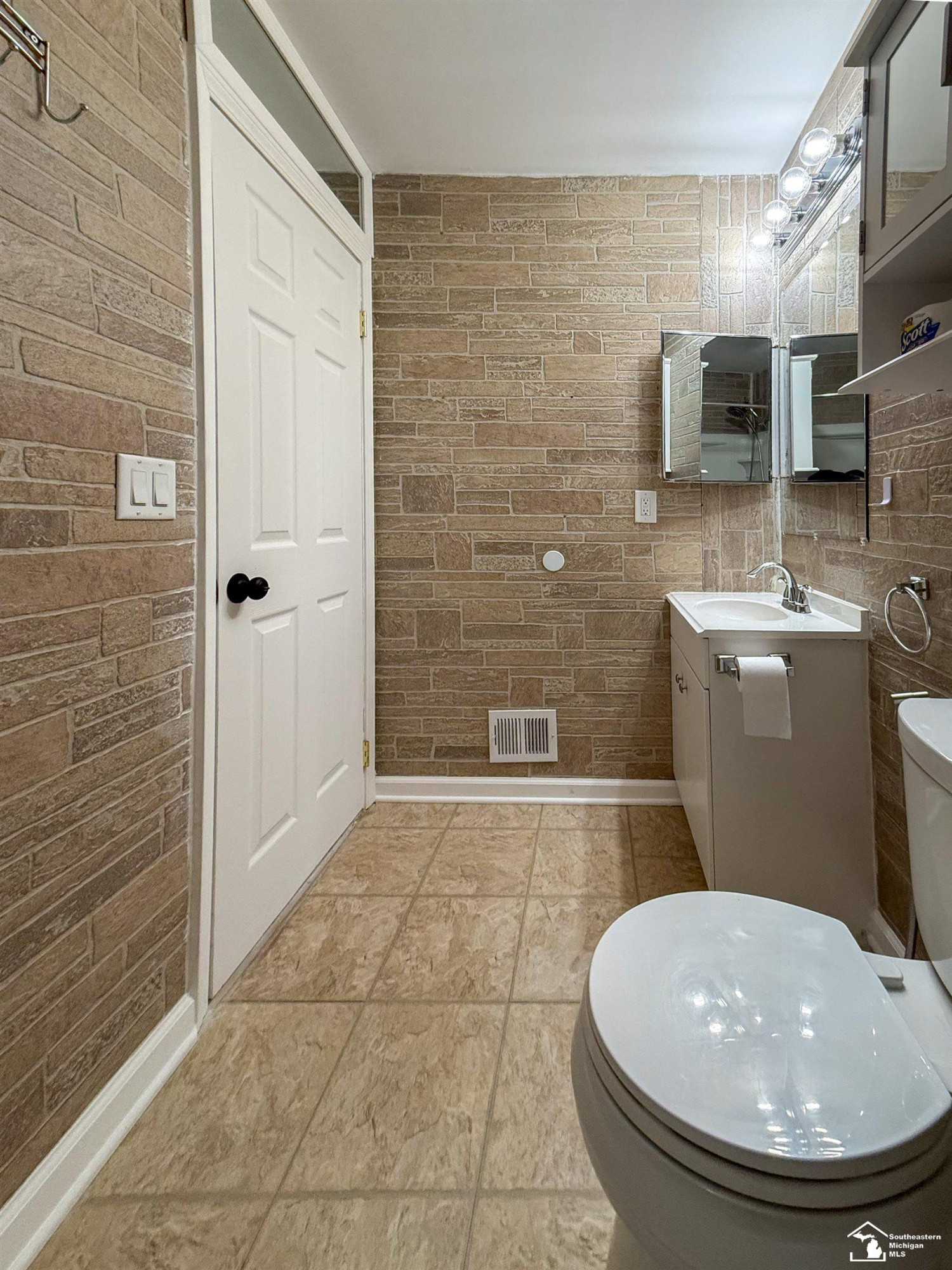 15525 Dupage Boulevard, Taylor, MI 48180 — Photo 24