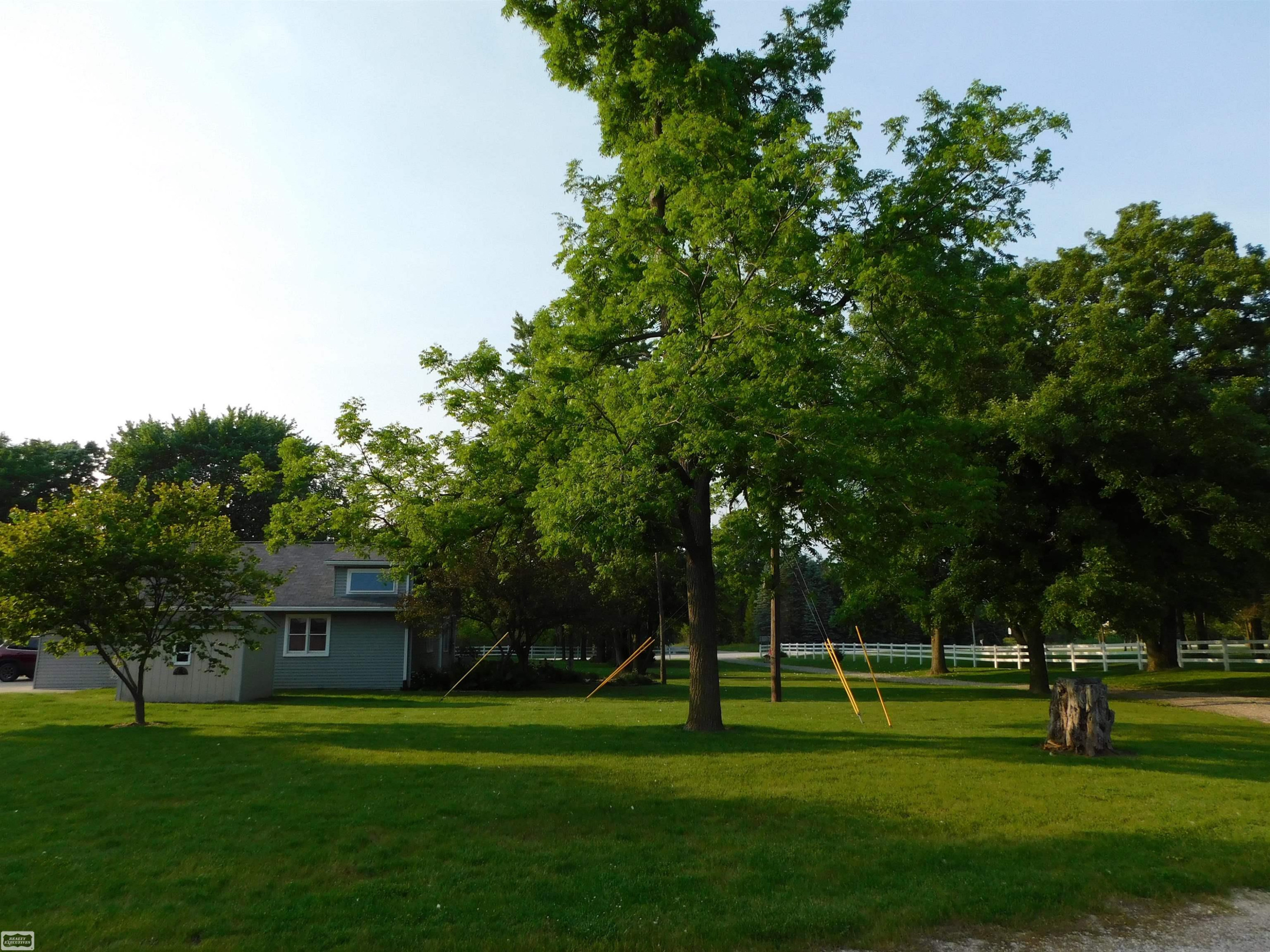 5011 Yankee Road, MI 48079 — Photo 10