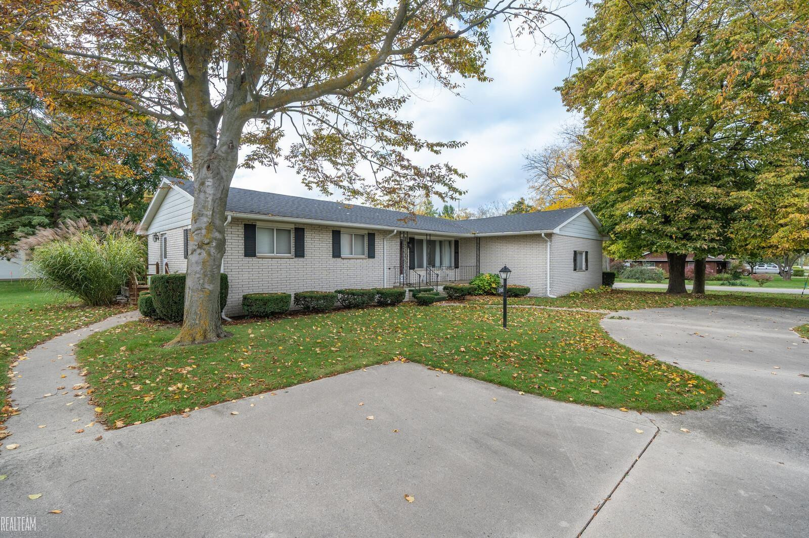 188 E Bay Street, Sebewaing, MI 48759 — Photo 2