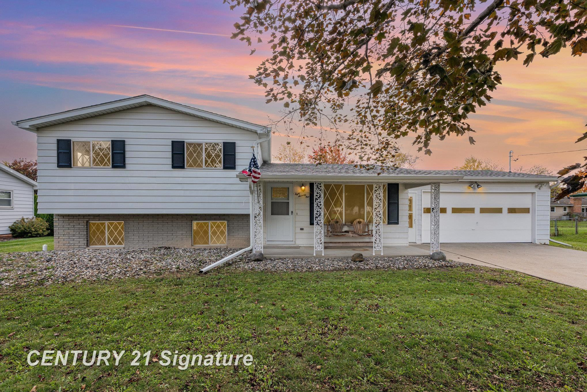 871 Doro Lane, Saginaw, MI 48604 — front exterior