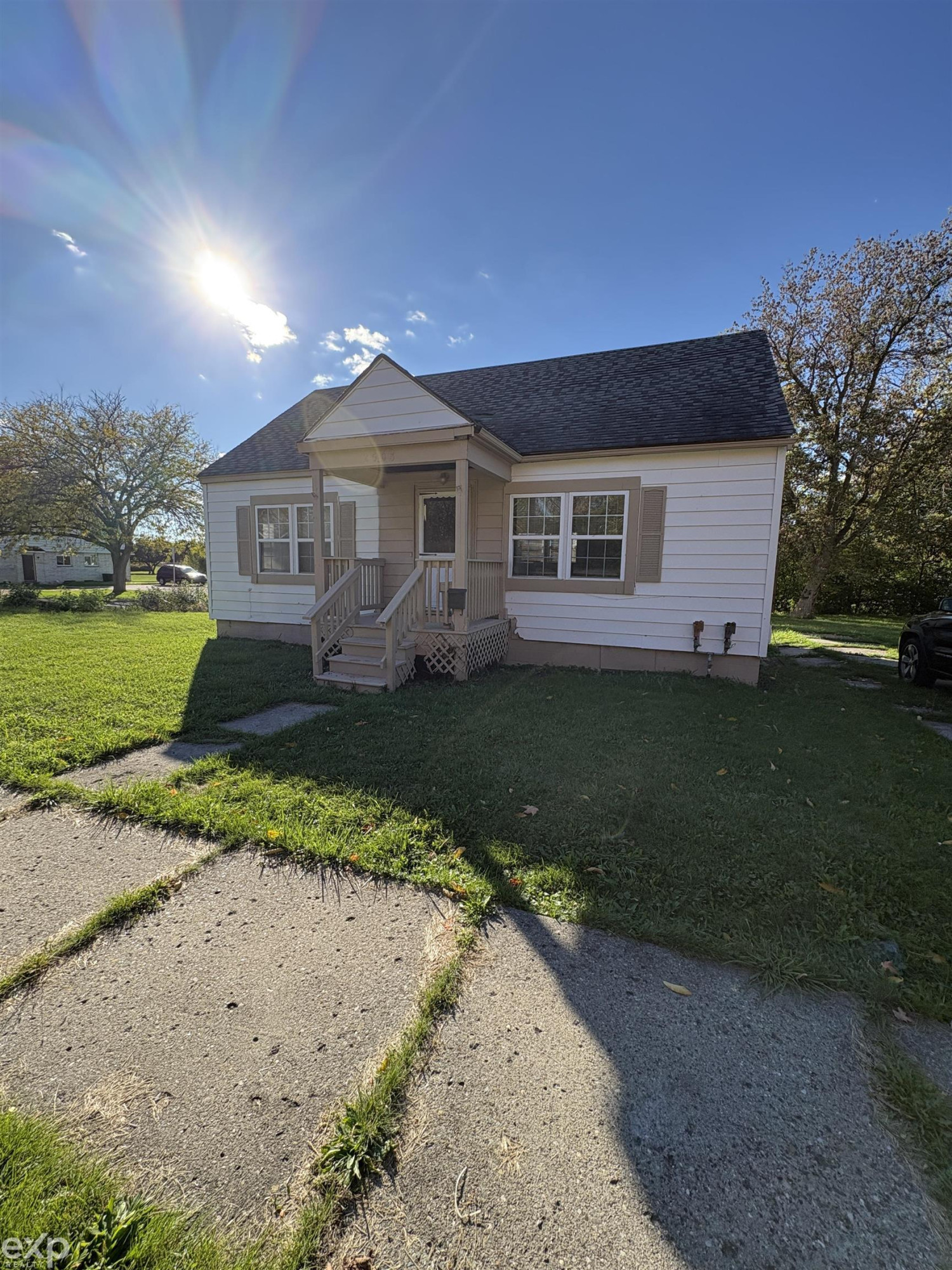 224 S SE Kenbrook Street, Grand Rapids, MI, 49548