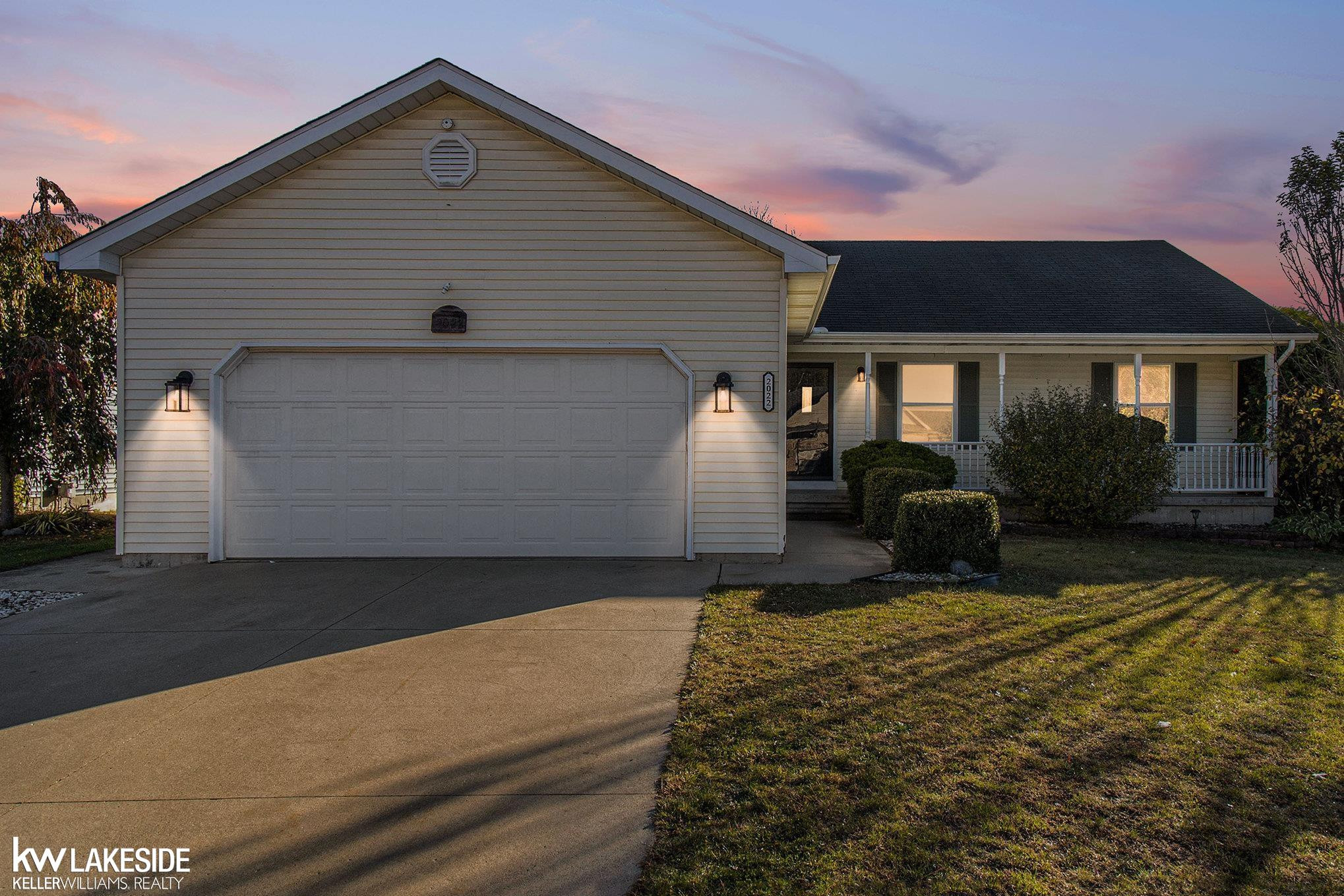 2022 Edward Lane, MI — Photo 2