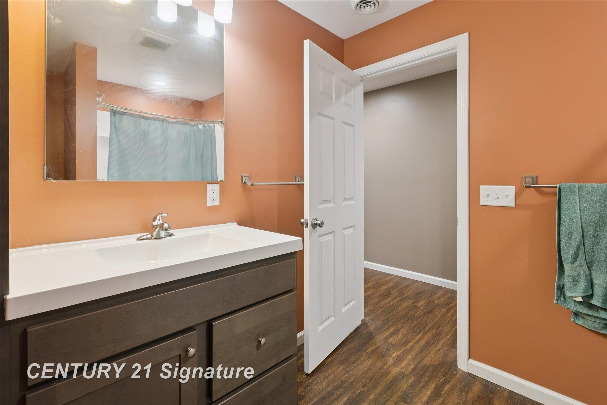 4649 Stephanie Court, Auburn, MI 48611 — Photo 42