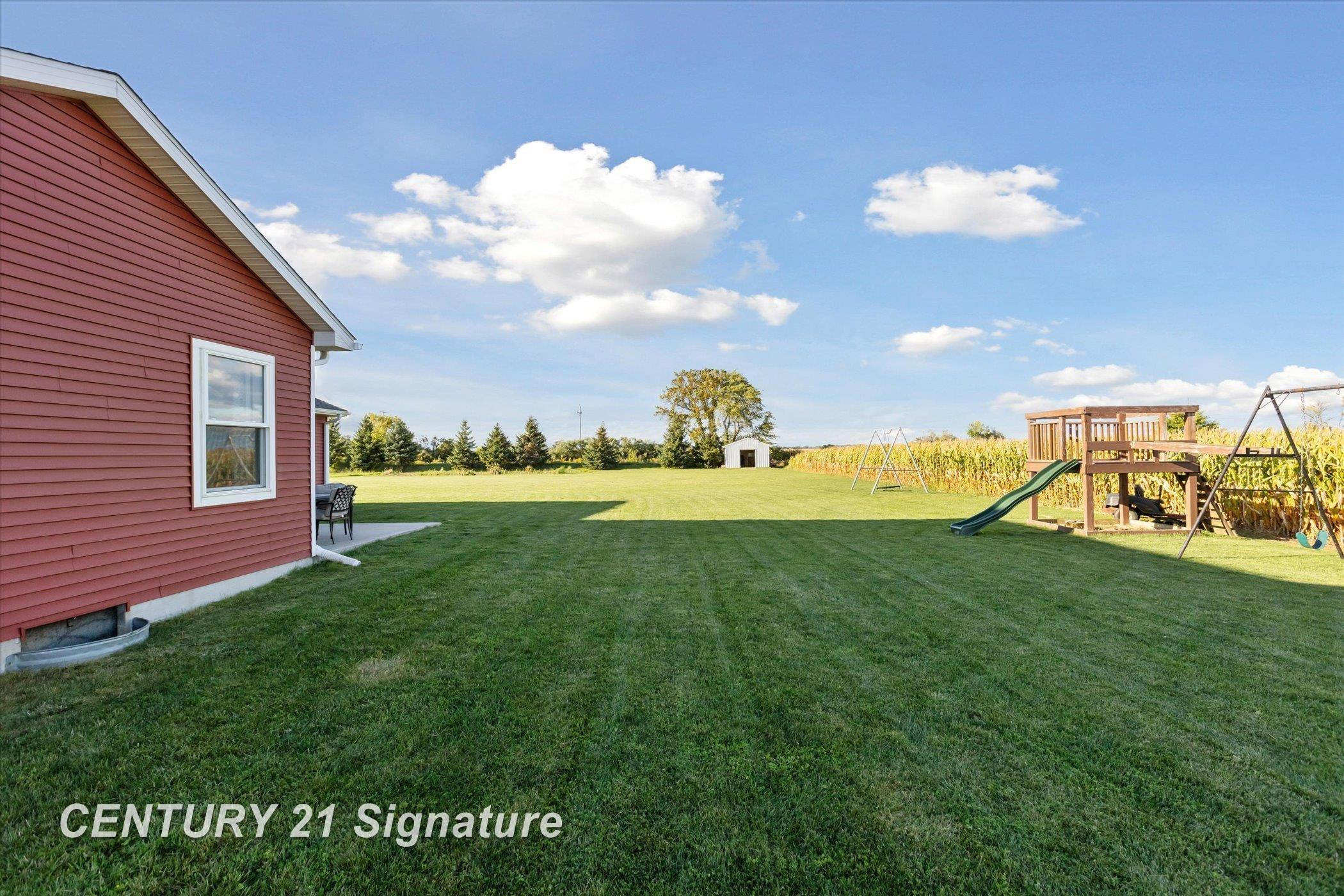 4649 Stephanie Court, Auburn, MI 48611 — Photo 47