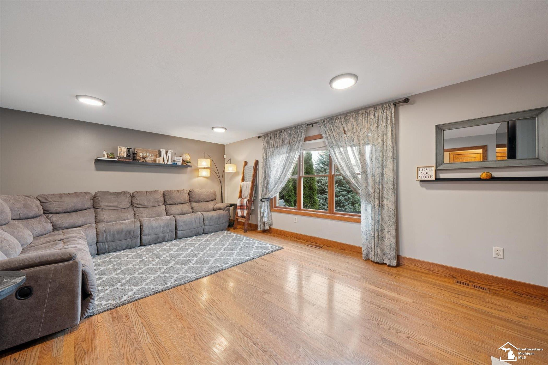 8439 Eagle Pointe Drive, Newport, MI 48166 — Photo 14