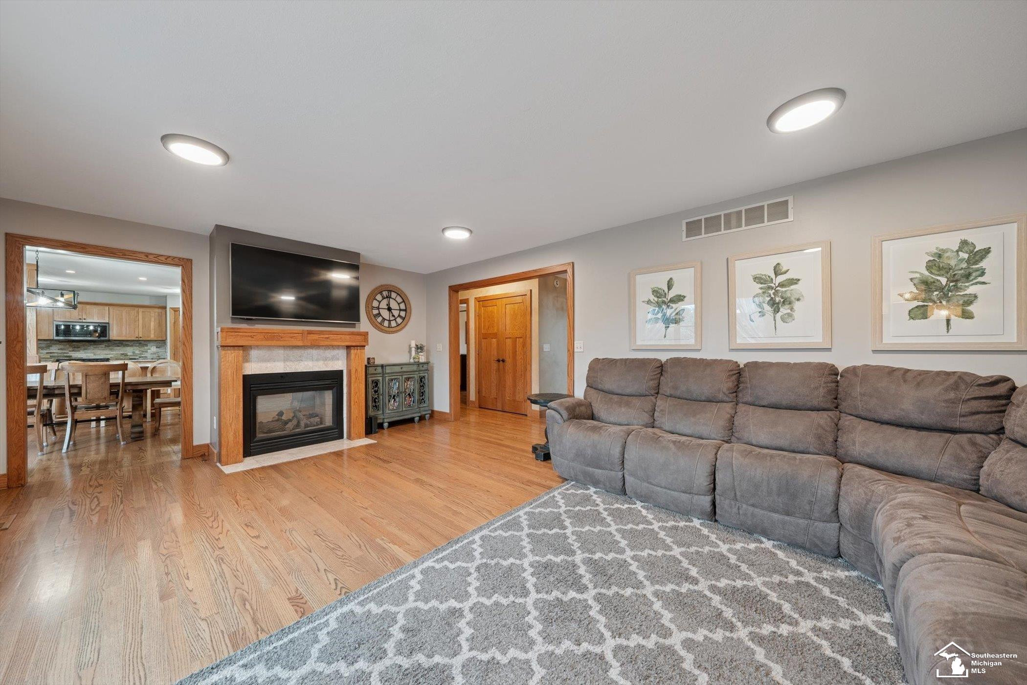 8439 Eagle Pointe Drive, Newport, MI 48166 — Photo 16