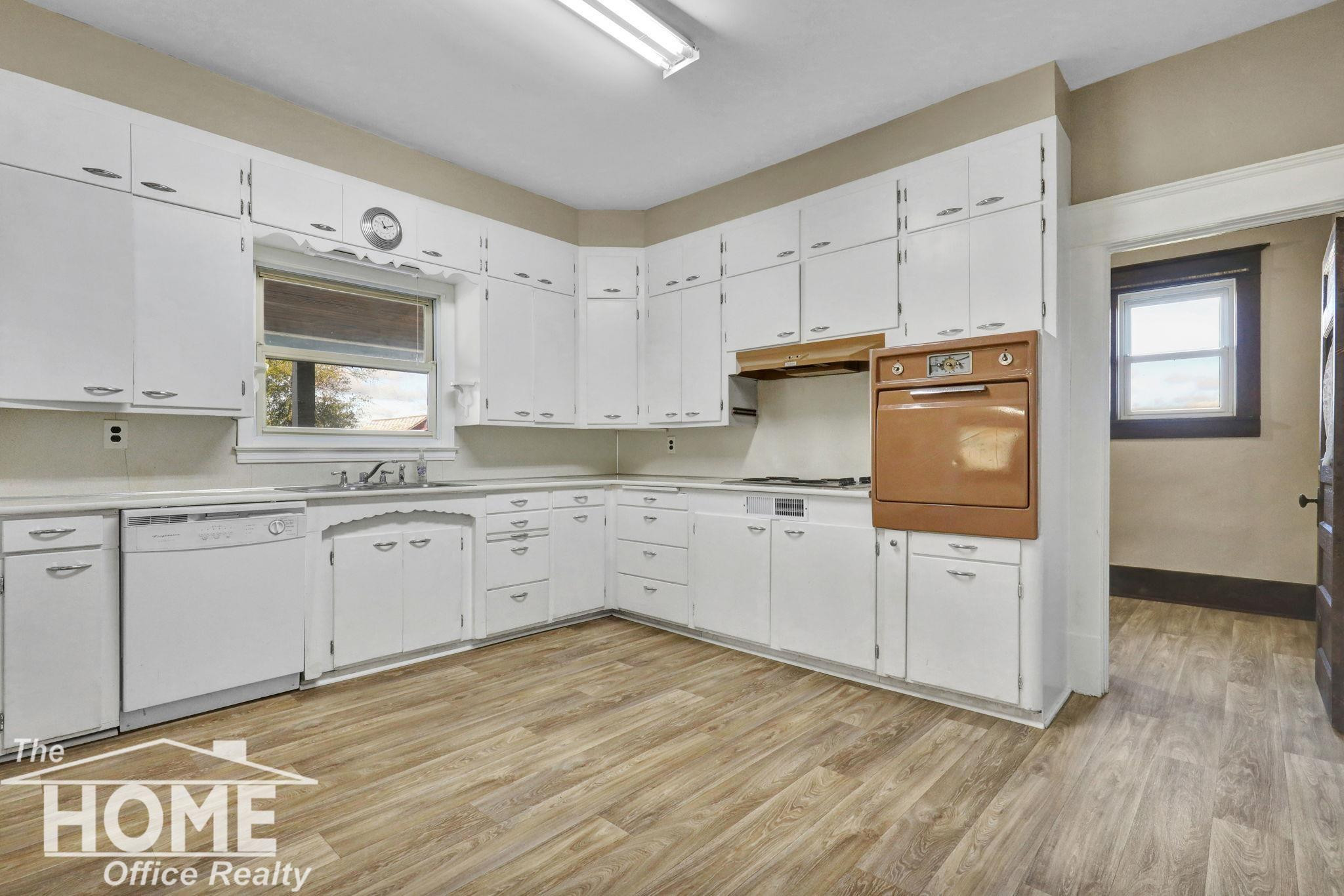 4571 Six Mile Creek Road, Corunna, MI 48817 — Photo 8