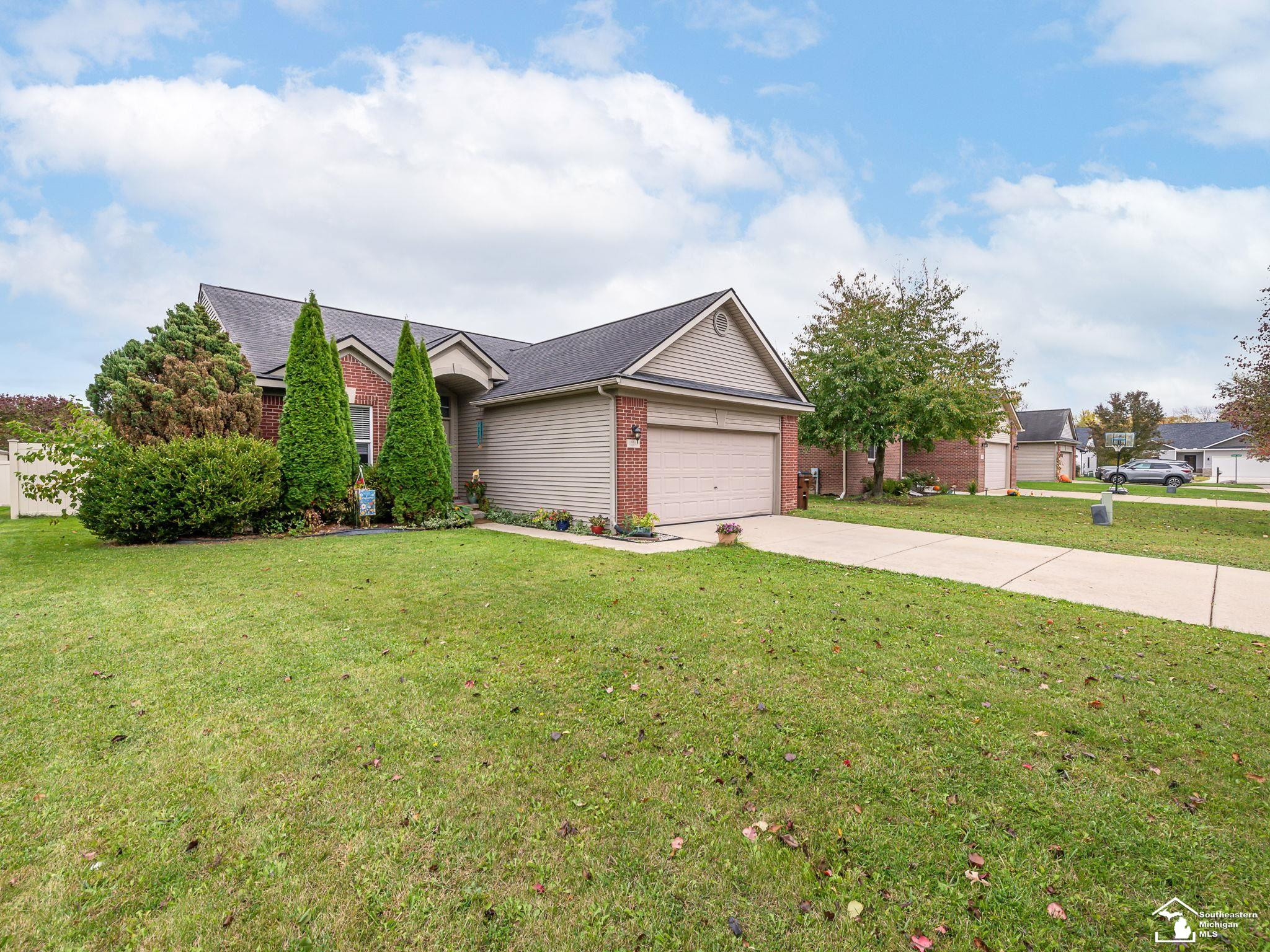 12240 Spencer Lane, Carleton, MI 48117 — Photo 25