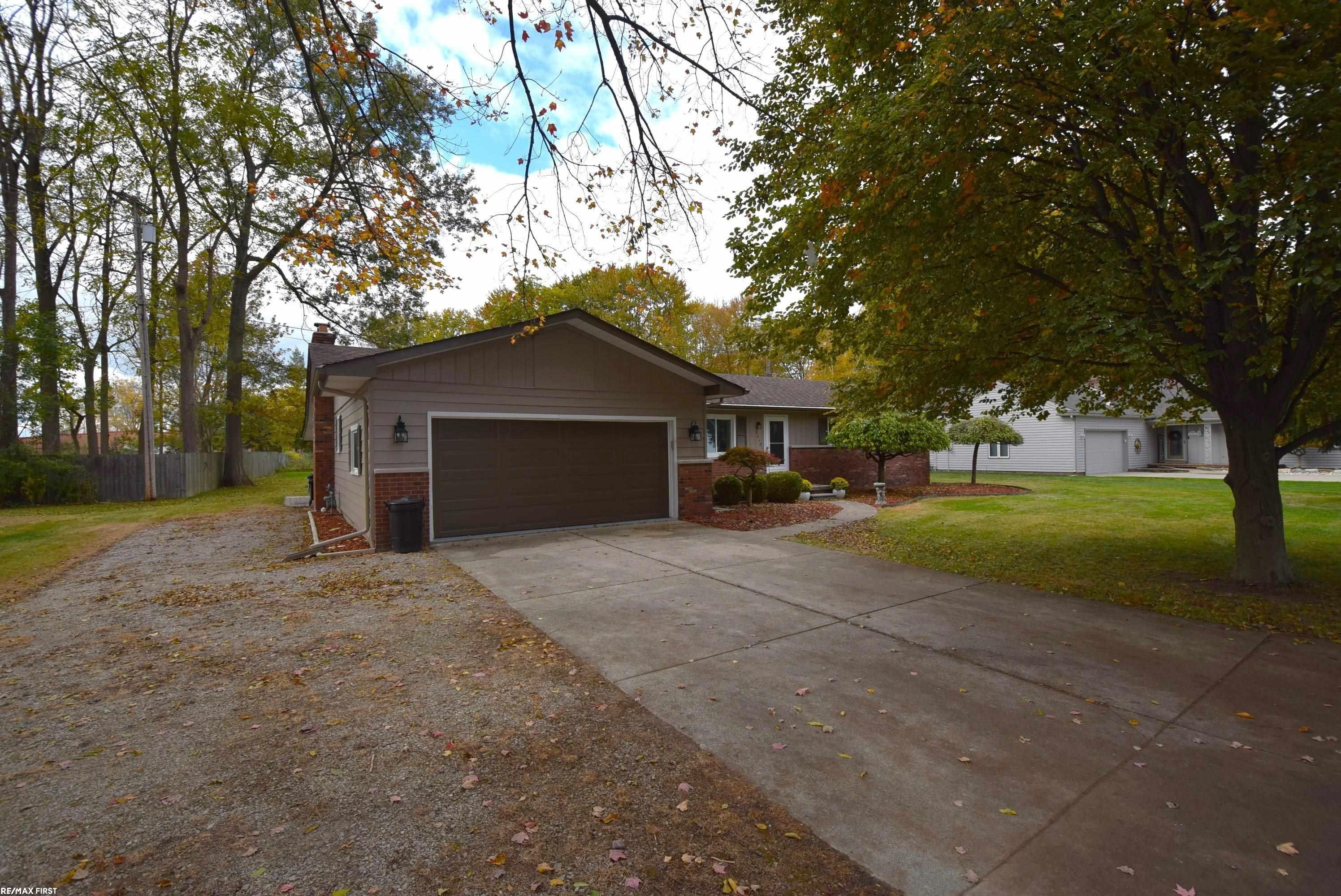 9640 Shady Lane Court, Algonac, MI 48001 — Photo 11