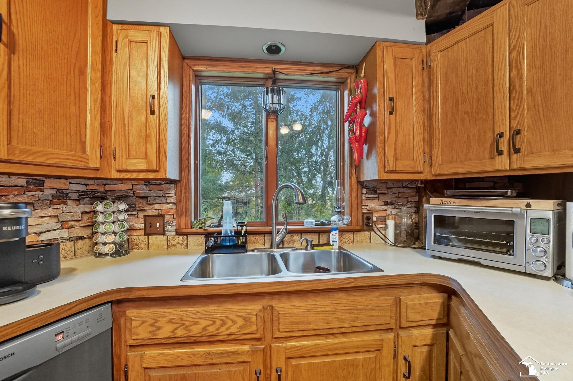 9150 Doty Rd Road, Maybee, MI — Photo 17