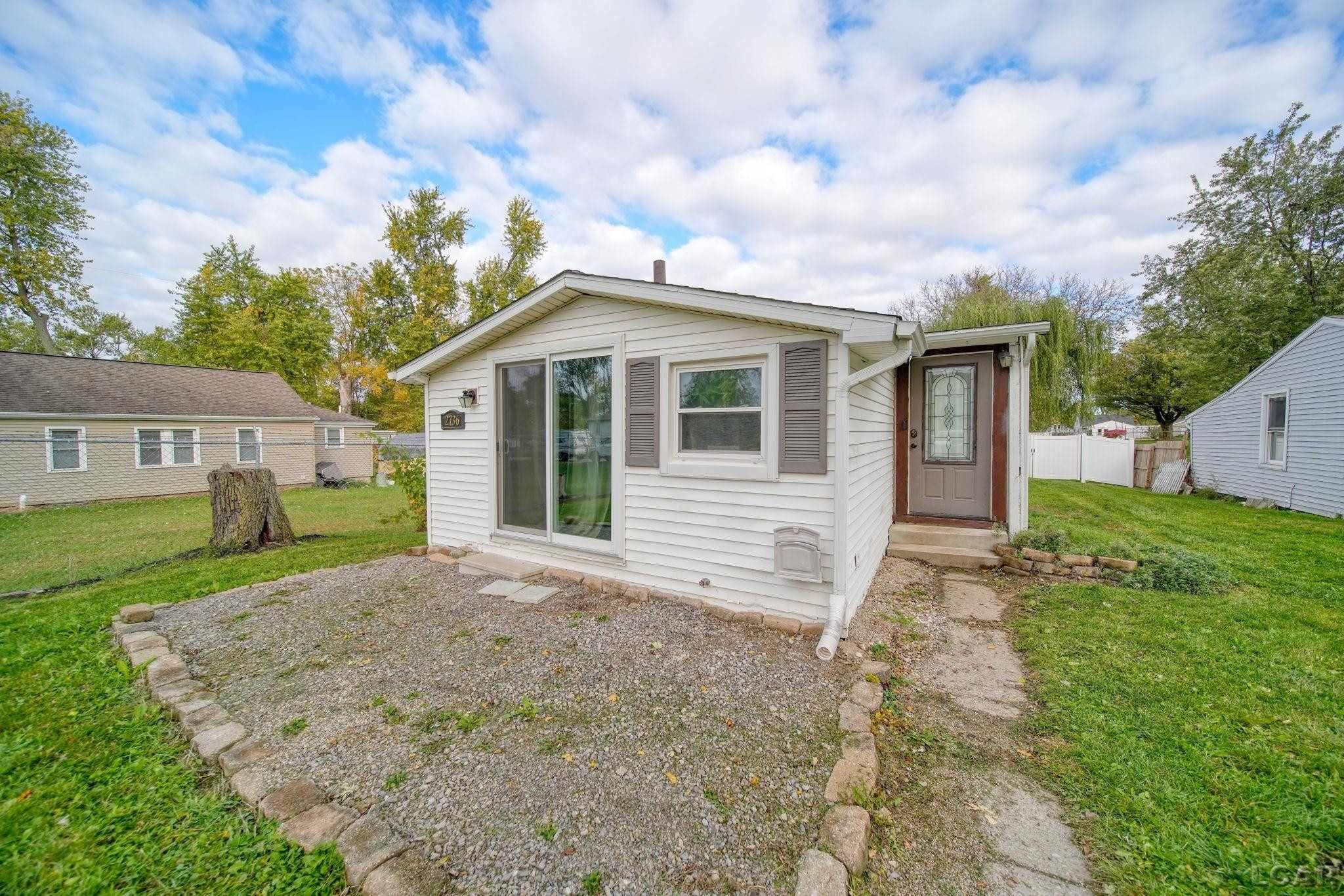 2736 Drexel Boulevard, Adrian, MI 49221 — Photo 2