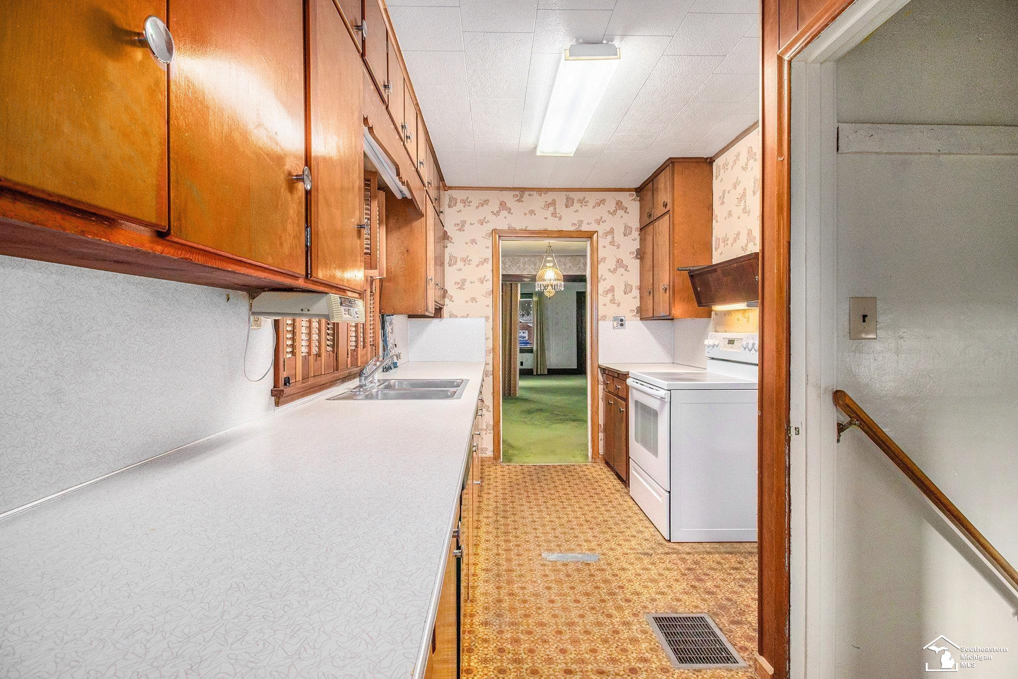 6905 Whiteford Center Road, Lambertville, MI 48144 — Photo 7
