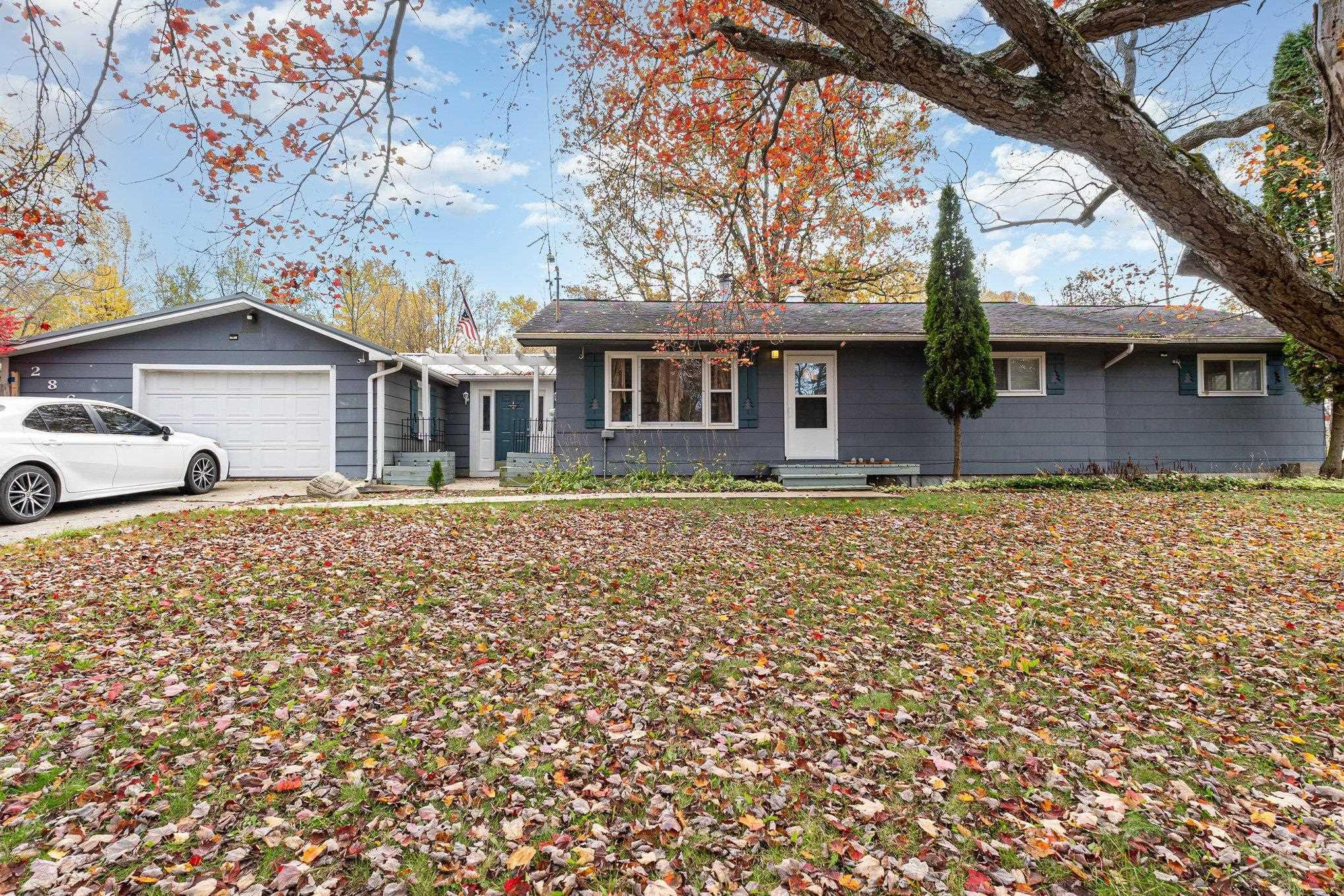 2863 Erickson Road, Rhodes, MI 48652 — Photo 2