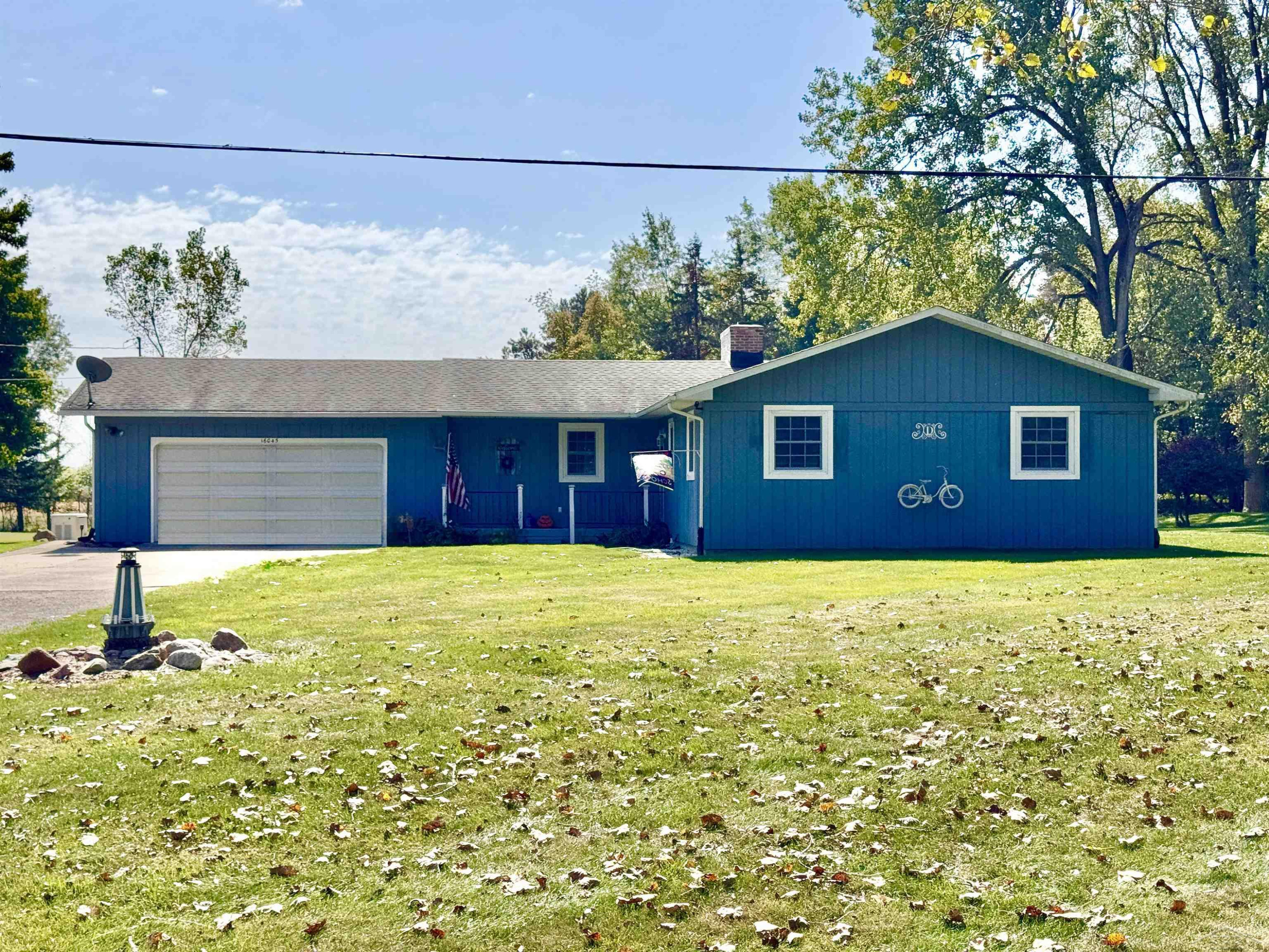 16045 Somerfield Road, Hemlock, MI 48626 — front exterior