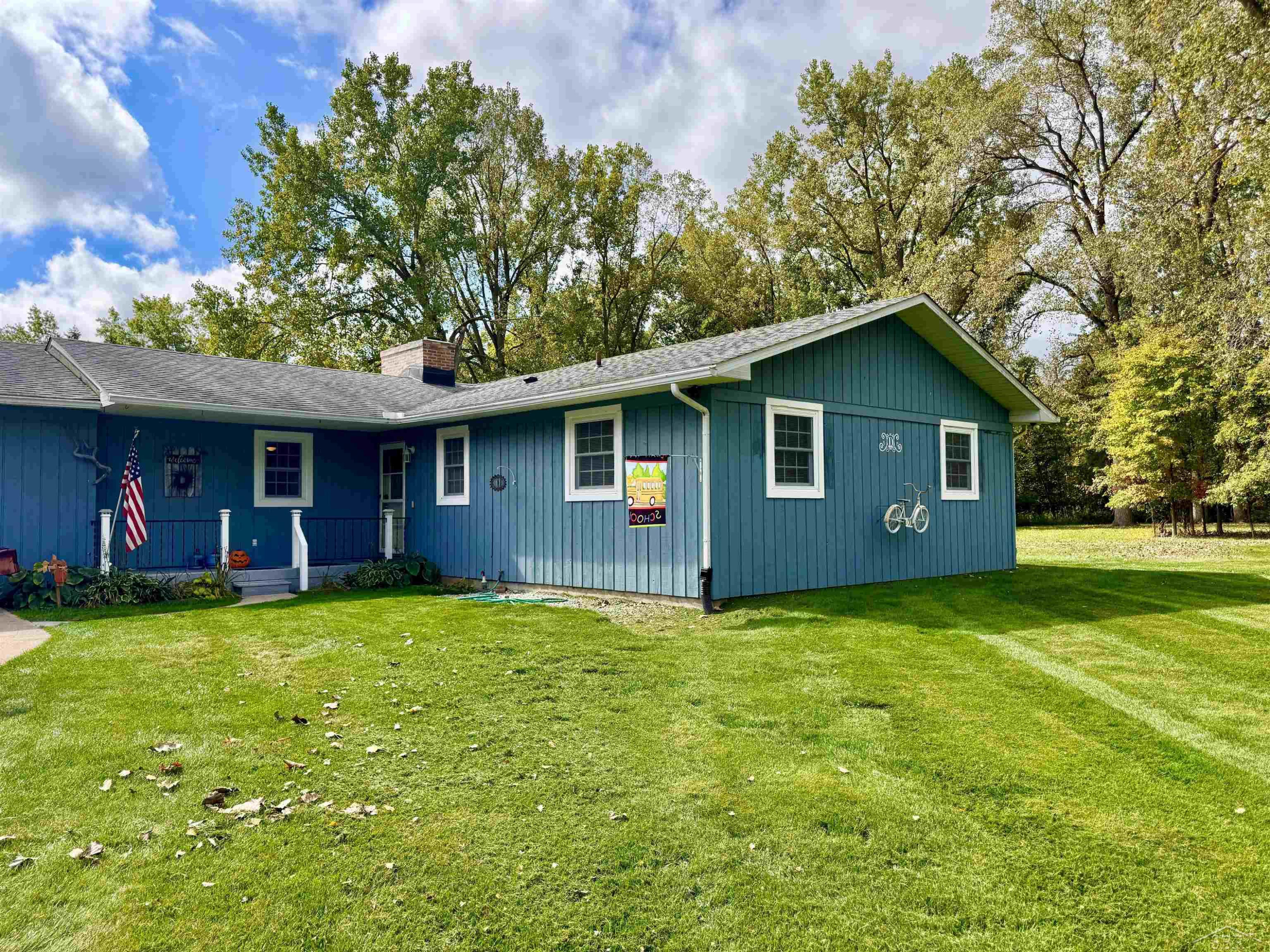 16045 Somerfield Road, Hemlock, MI 48626 — Photo 2