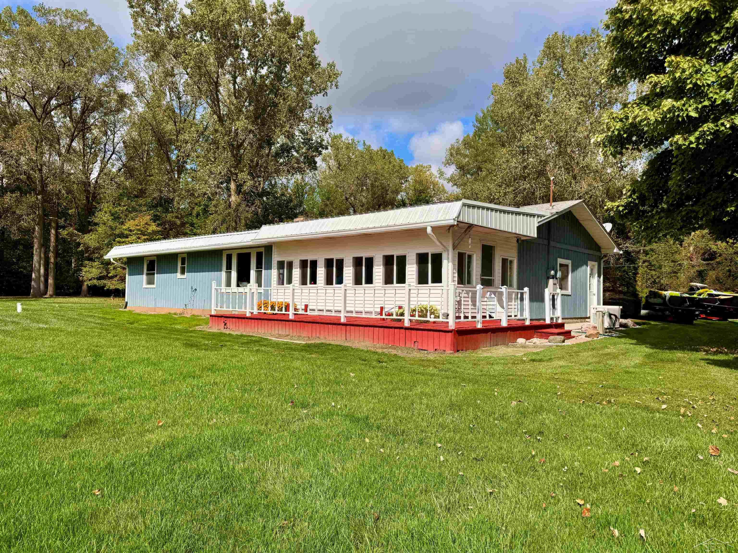 16045 Somerfield Road, Hemlock, MI 48626 — Photo 25