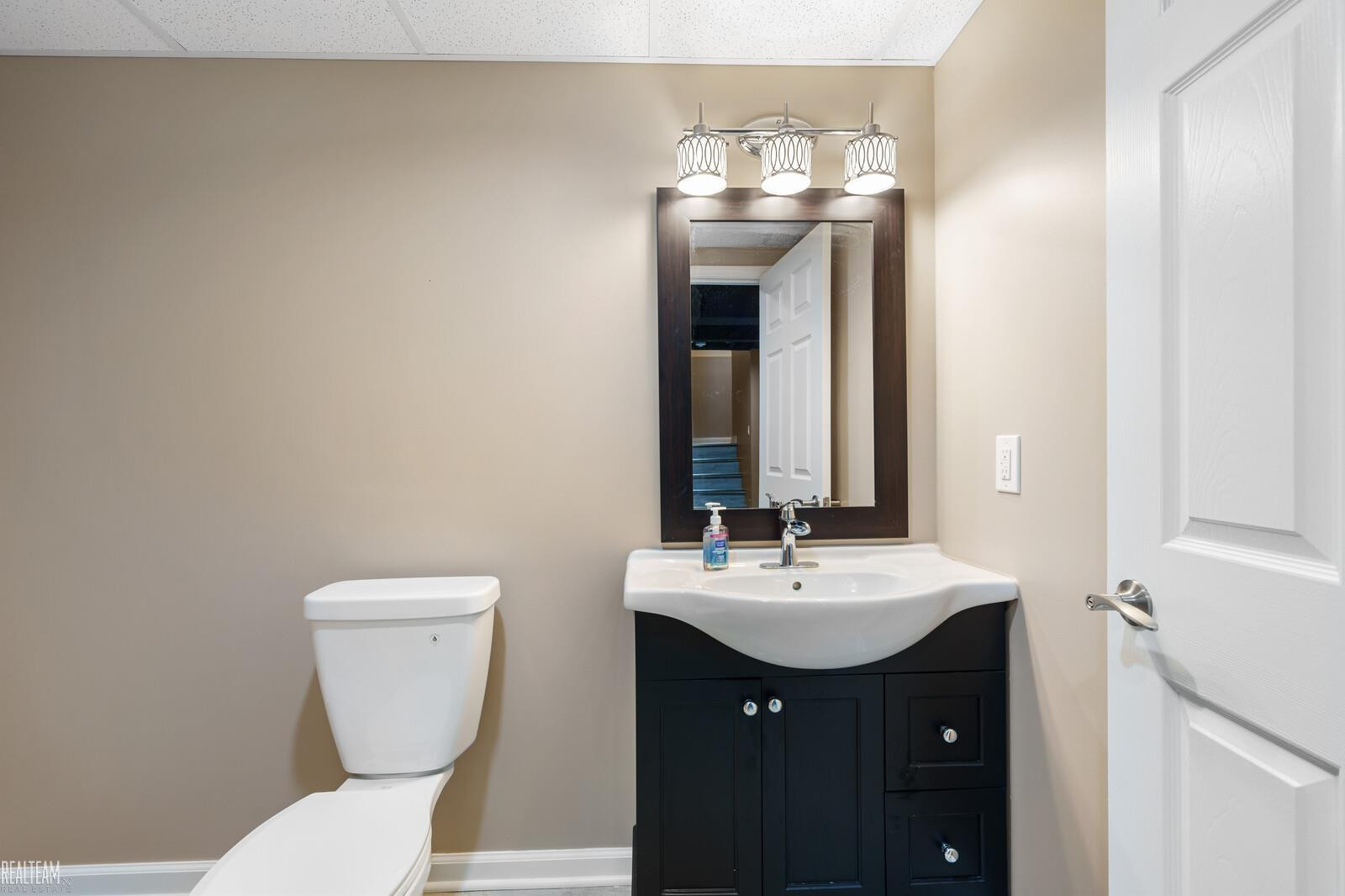 14961 W Stoney Brook Drive, Shelby Twp, MI 48315 — Photo 31