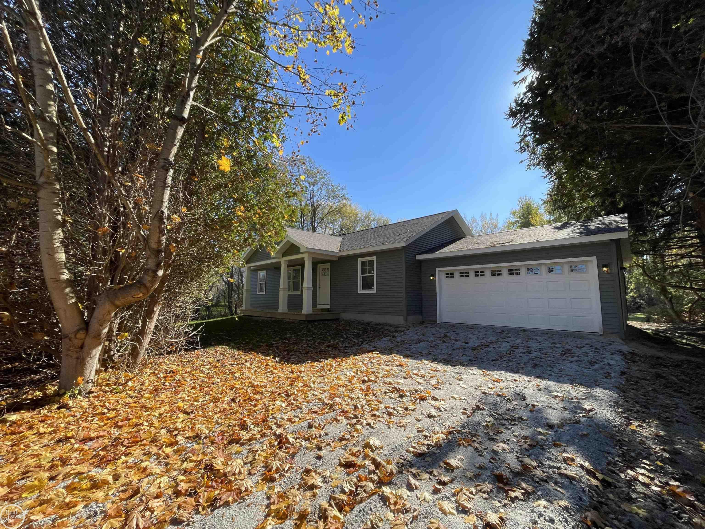 6987 Lapeer Road, Kimball, MI — front exterior