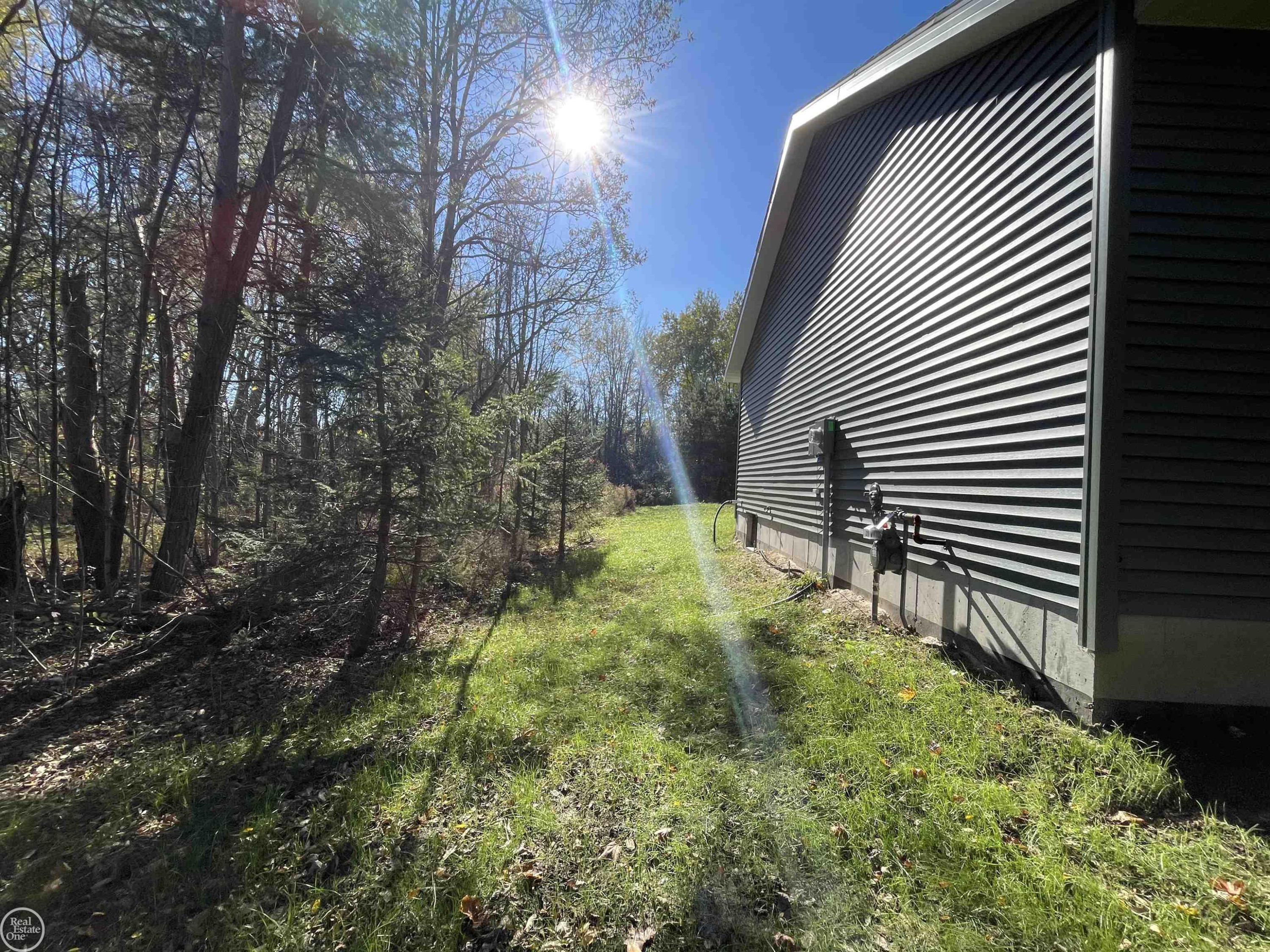 6987 Lapeer Road, Kimball, MI — Photo 4