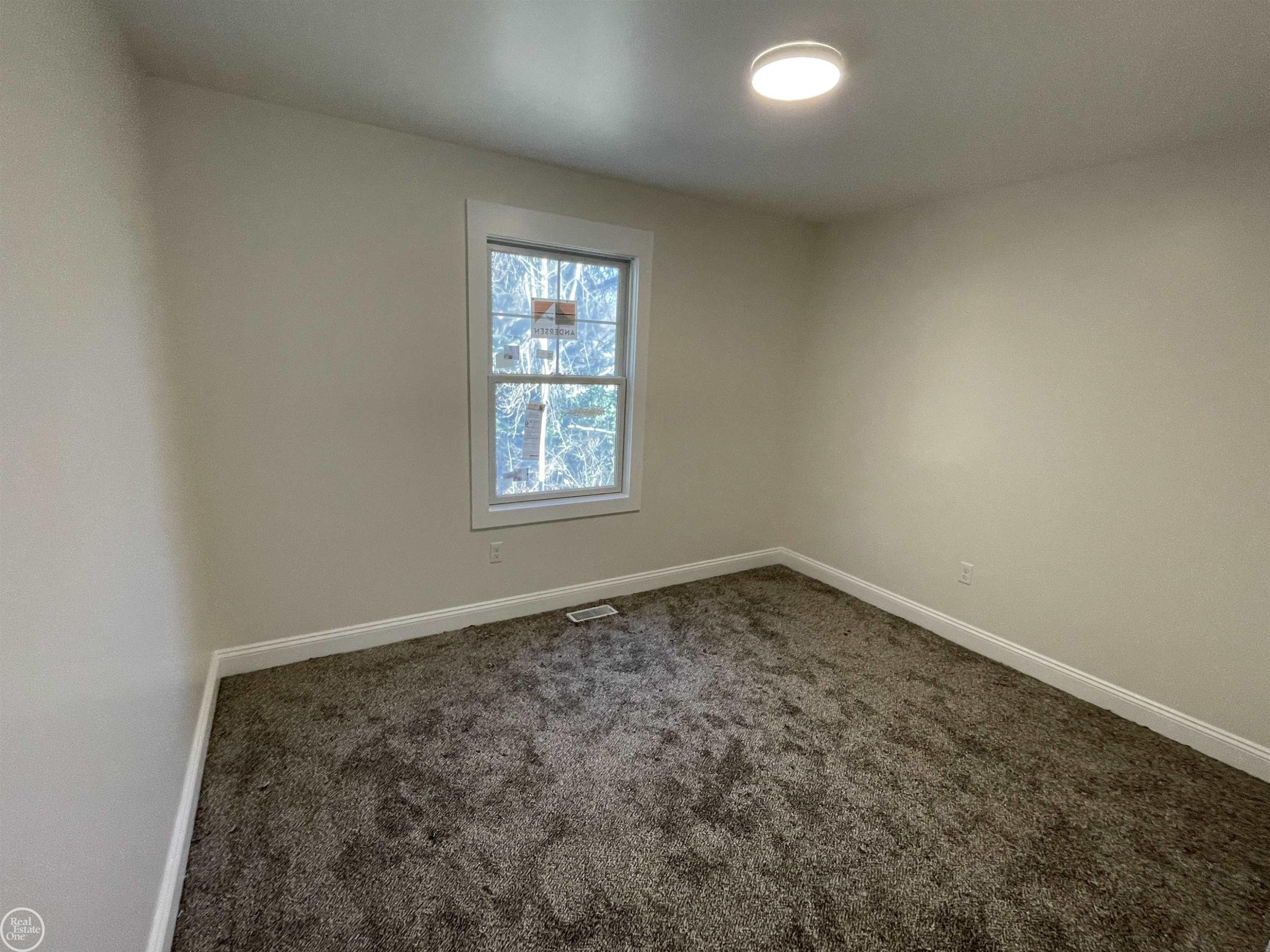6987 Lapeer Road, Kimball, MI — Photo 11