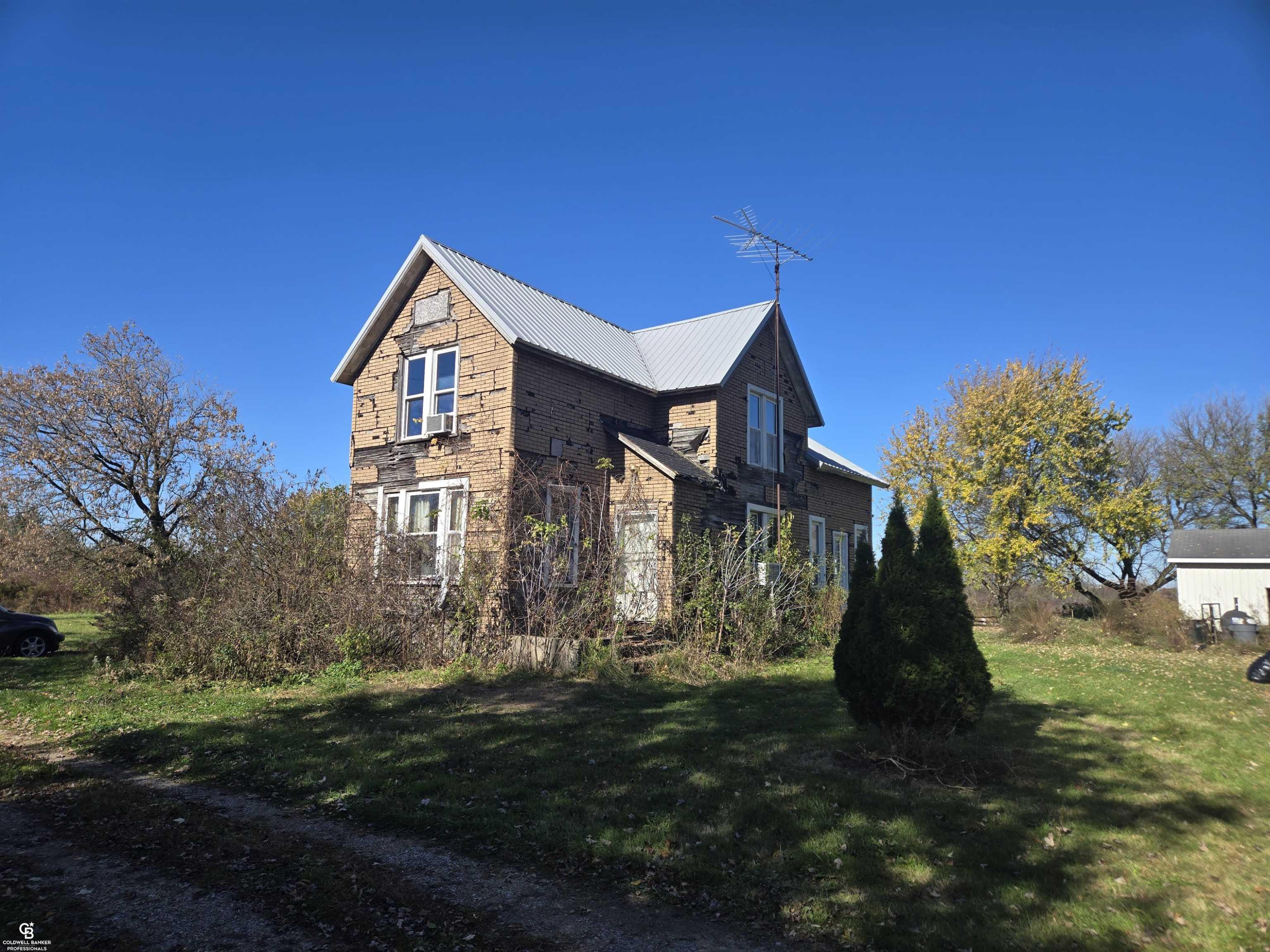 7864 Yale Road, Avoca, MI 48006 — front exterior