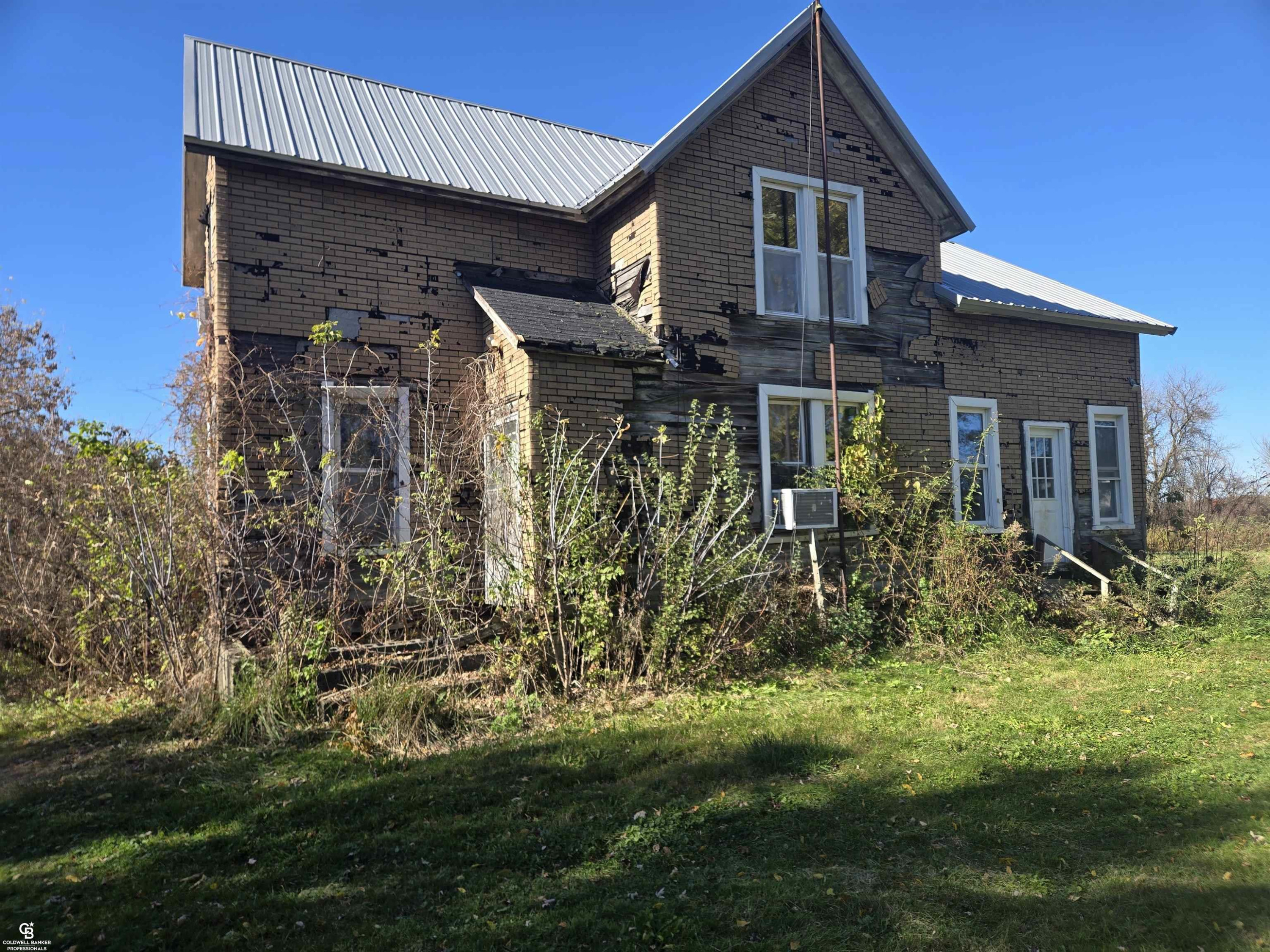 7864 Yale Road, Avoca, MI 48006 — Photo 4