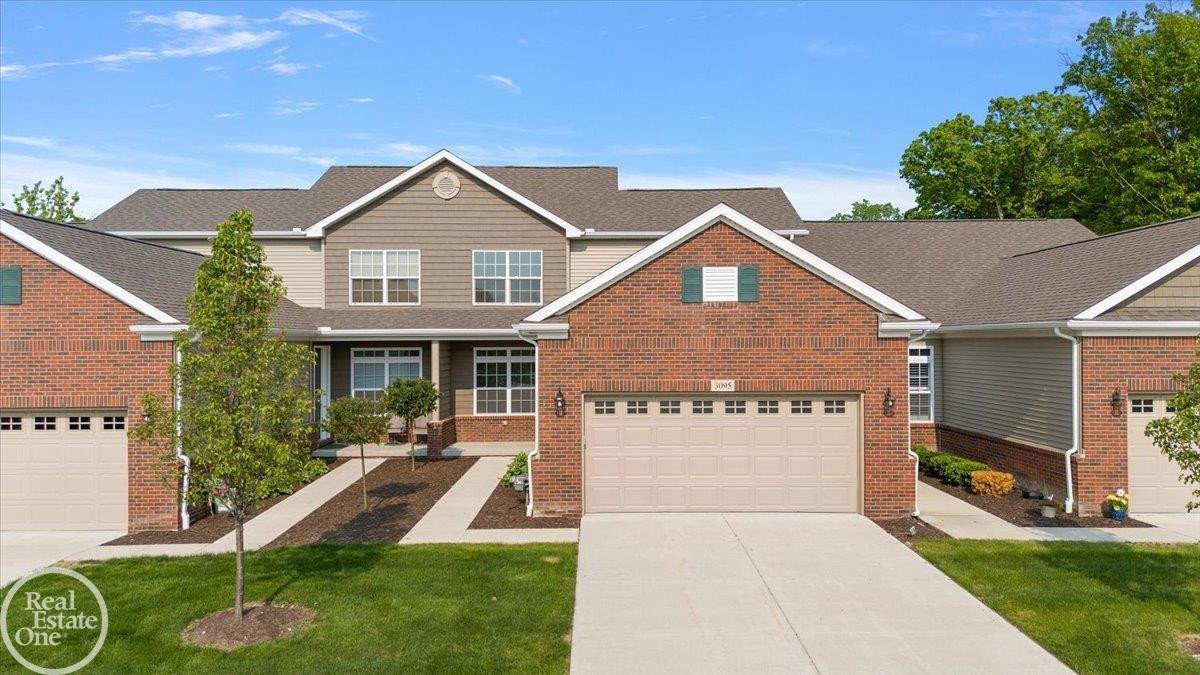 3095 Bridgewater Road, Unit #30, Auburn Hills, MI 48326 — Photo 2