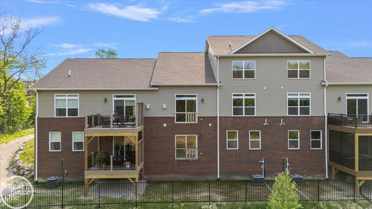 3095 Bridgewater Road, Unit #30, Auburn Hills, MI 48326 — Photo 5