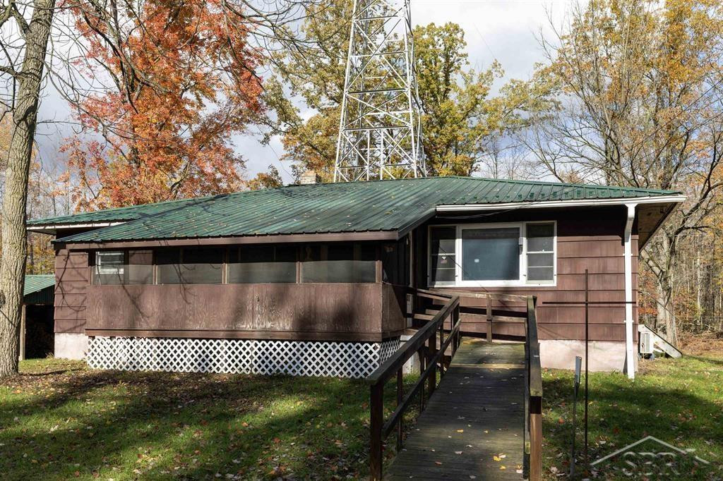 3278 W Chippewa River Road, Shepherd, MI 48883 — Photo 2