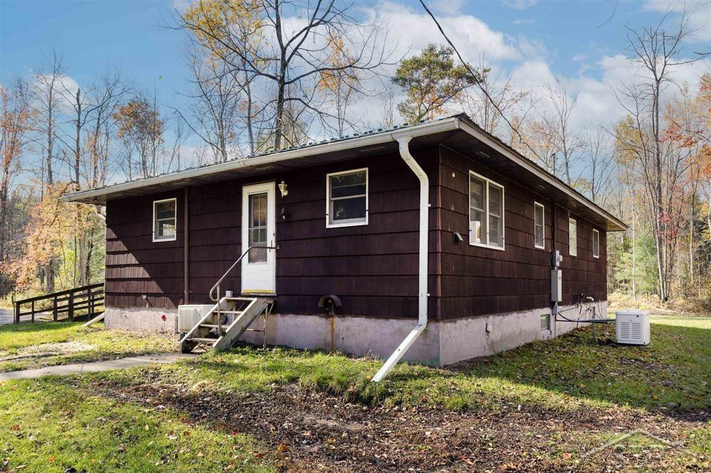 3278 W Chippewa River Road, Shepherd, MI 48883 — Photo 3