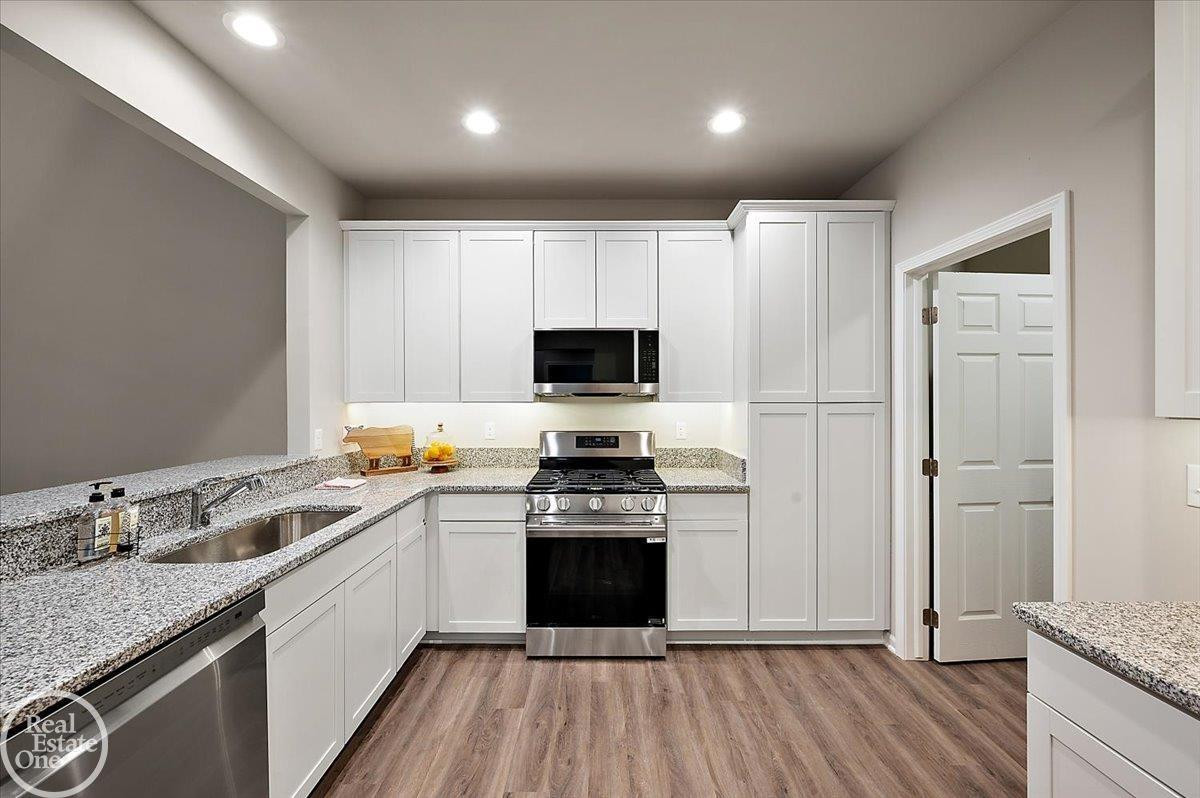3095 Bridgewater Road, Unit #30, Auburn Hills, MI 48326 — Photo 18