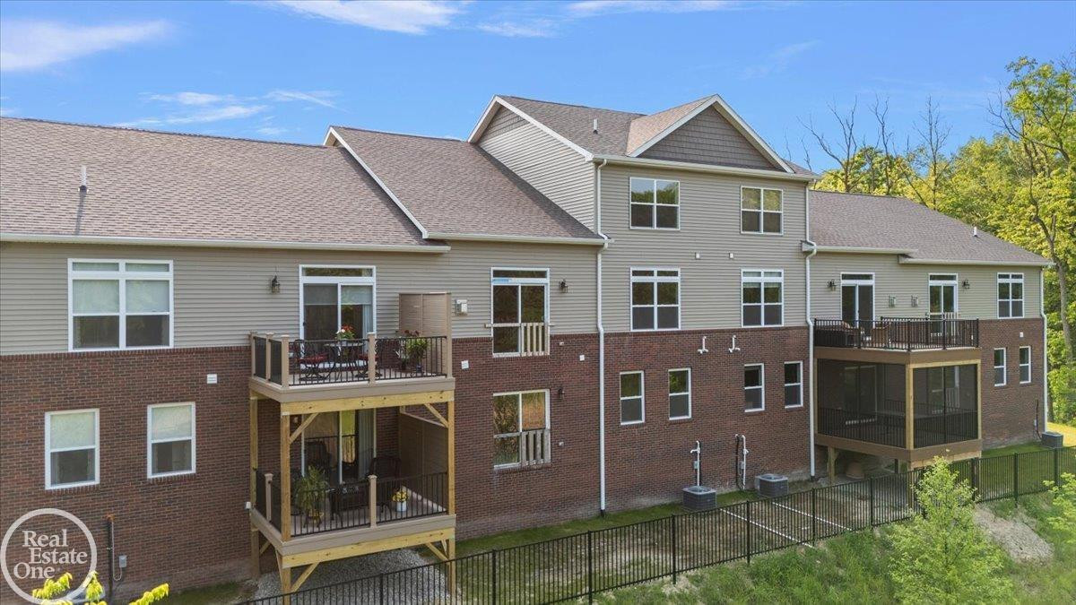 3095 Bridgewater Road, Unit #30, Auburn Hills, MI 48326 — Photo 53