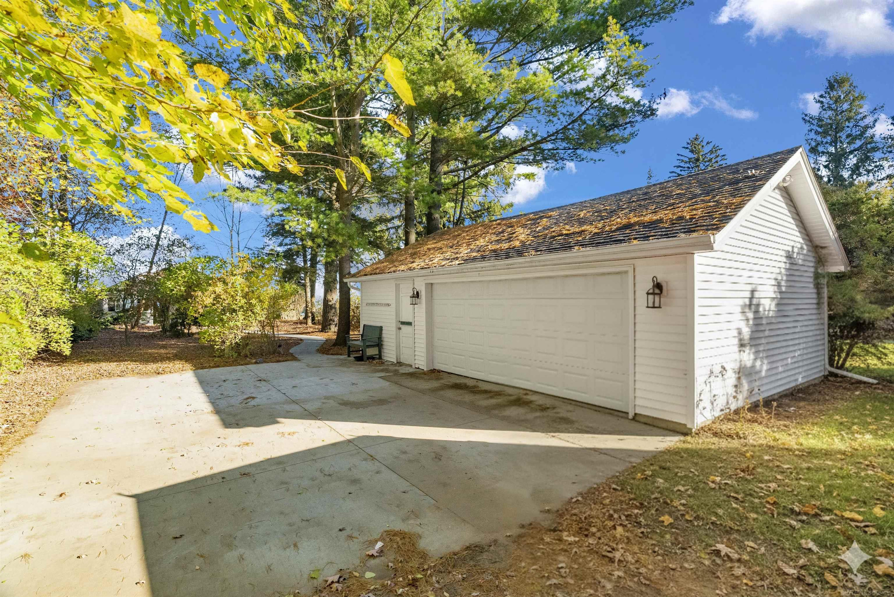 8665 Lakeshore Road, Lexington, MI 48450 — Photo 9