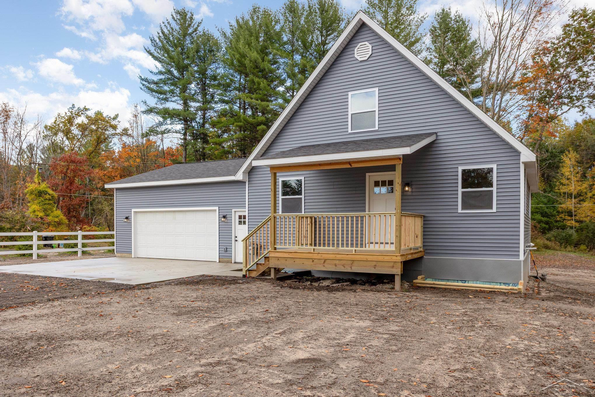 1954 N Five Mile Road, Sanford, MI 48657 — Photo 3