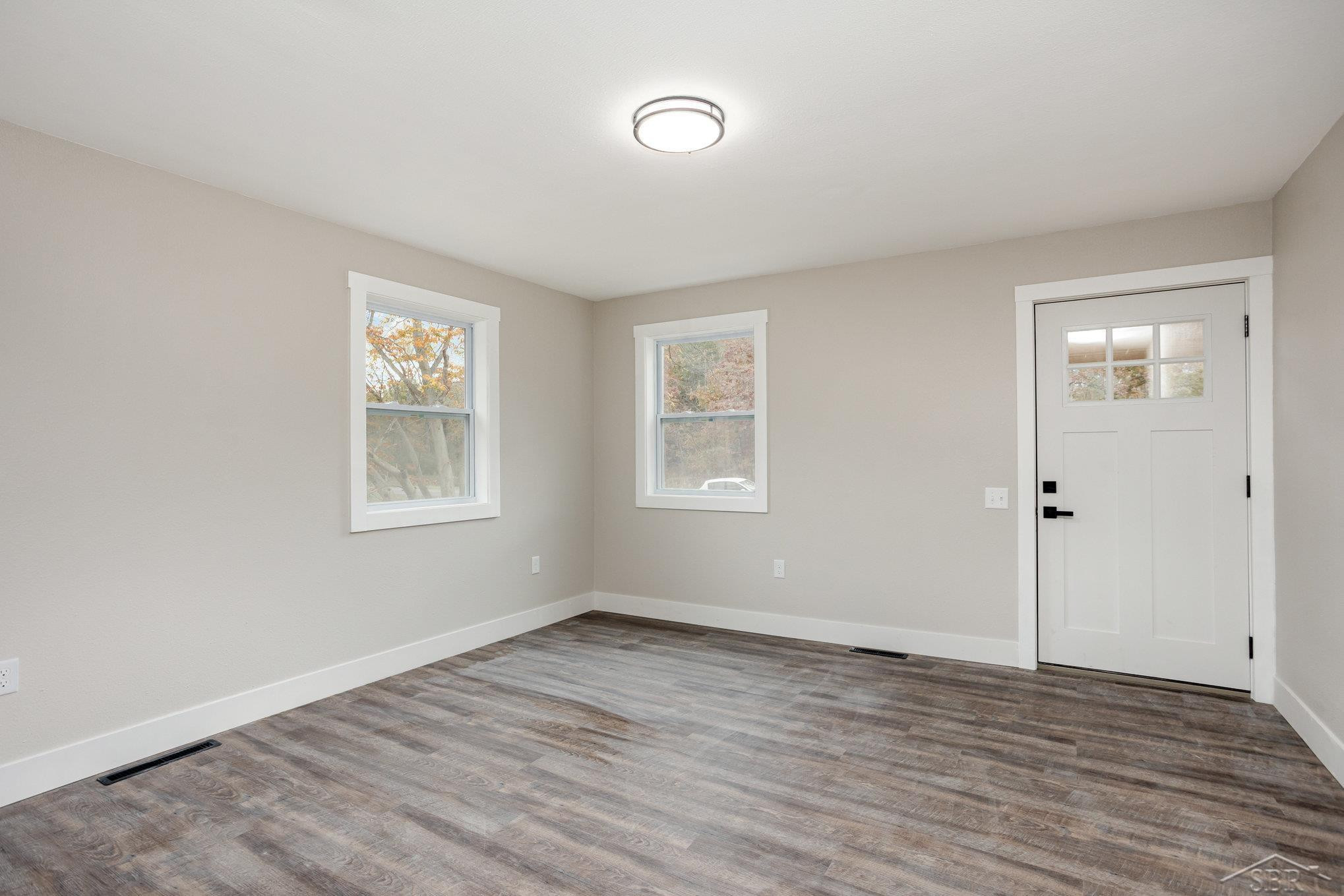 1954 N Five Mile Road, Sanford, MI 48657 — Photo 4