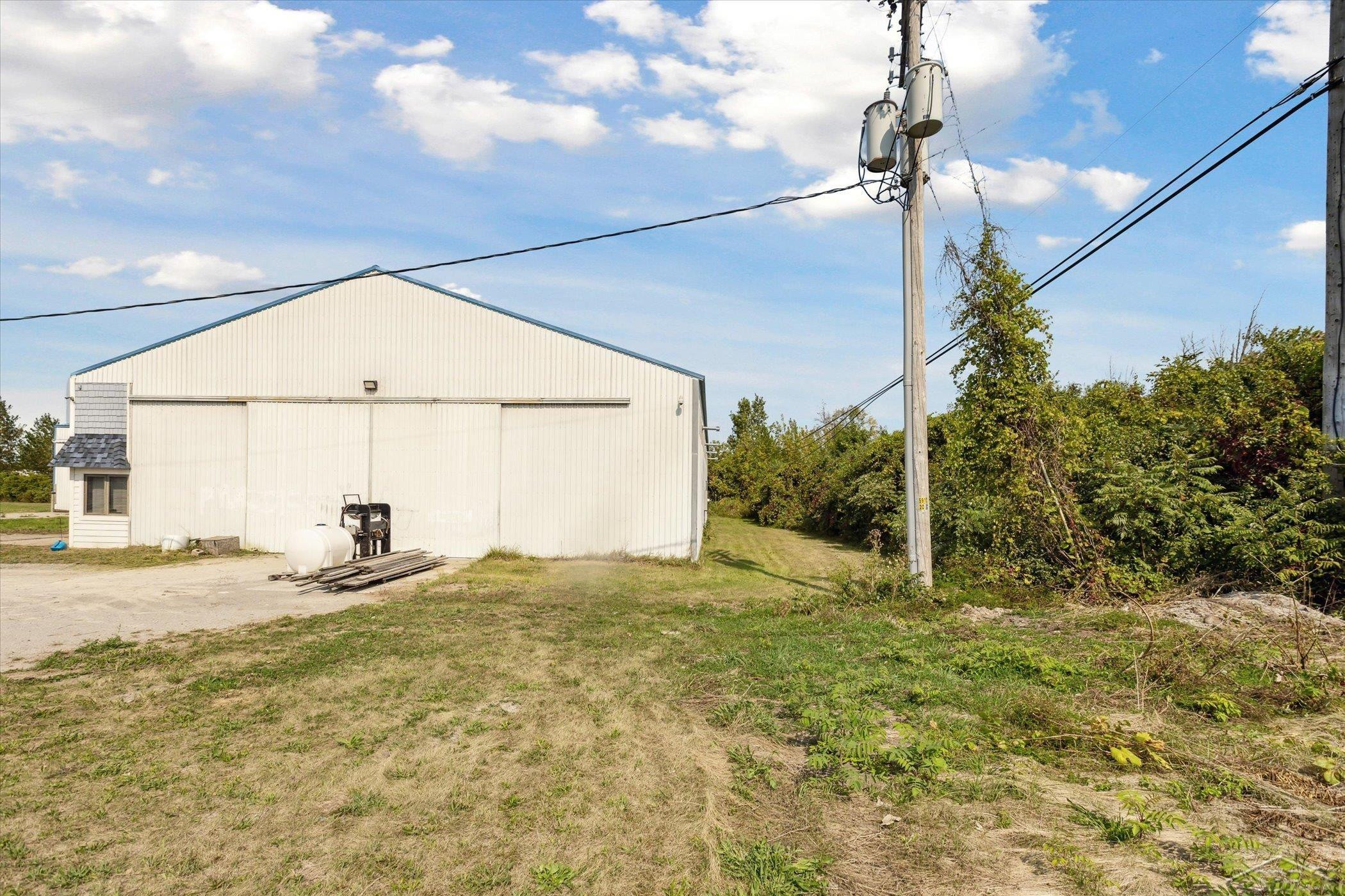 683 River Road, Bay City, MI 48708 — Photo 4
