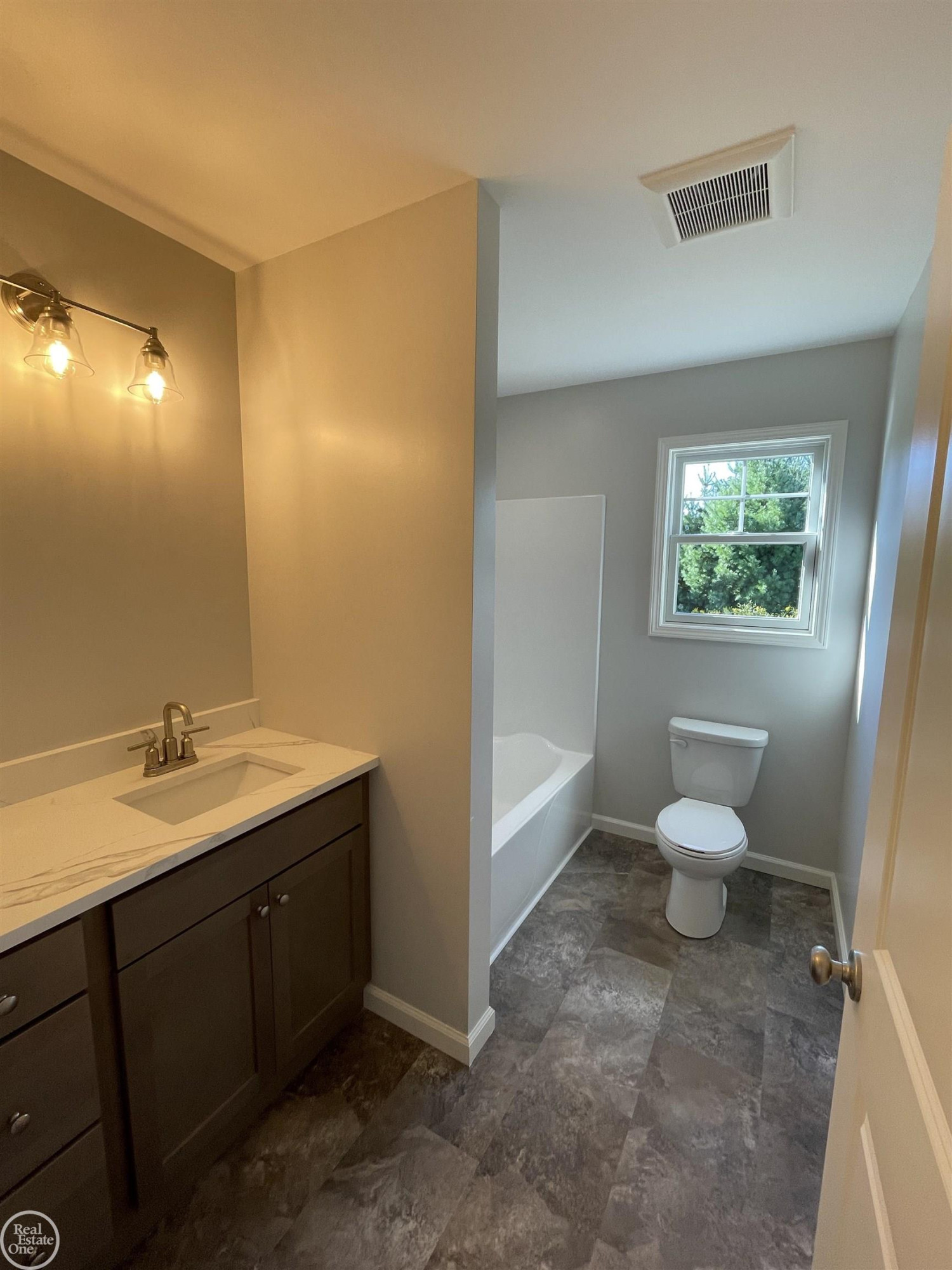 8540 Wildcat Road, MI 48032 — Photo 17