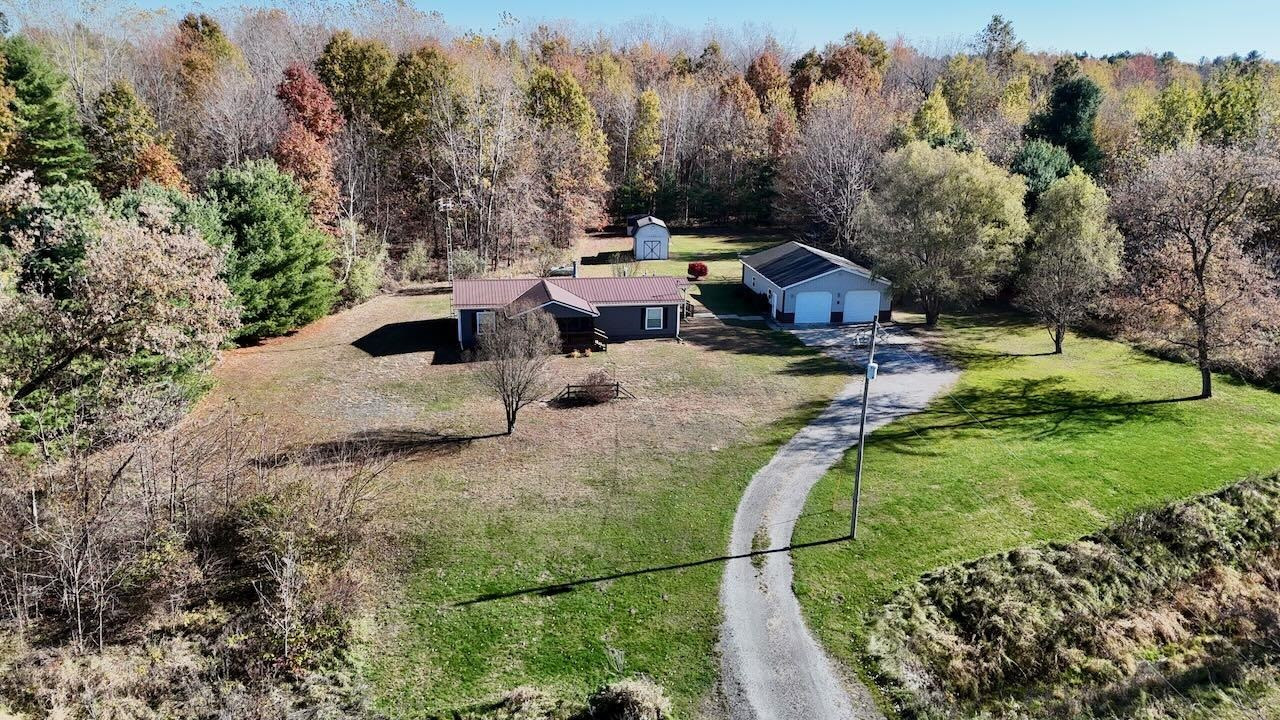 13271 S Hemlock Road, Chesaning, MI 48616 — front exterior