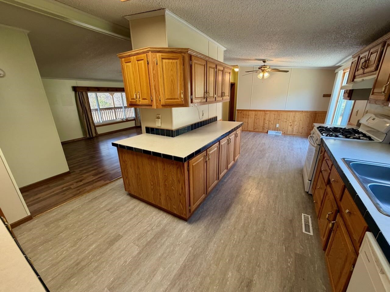13271 S Hemlock Road, Chesaning, MI 48616 — Photo 35