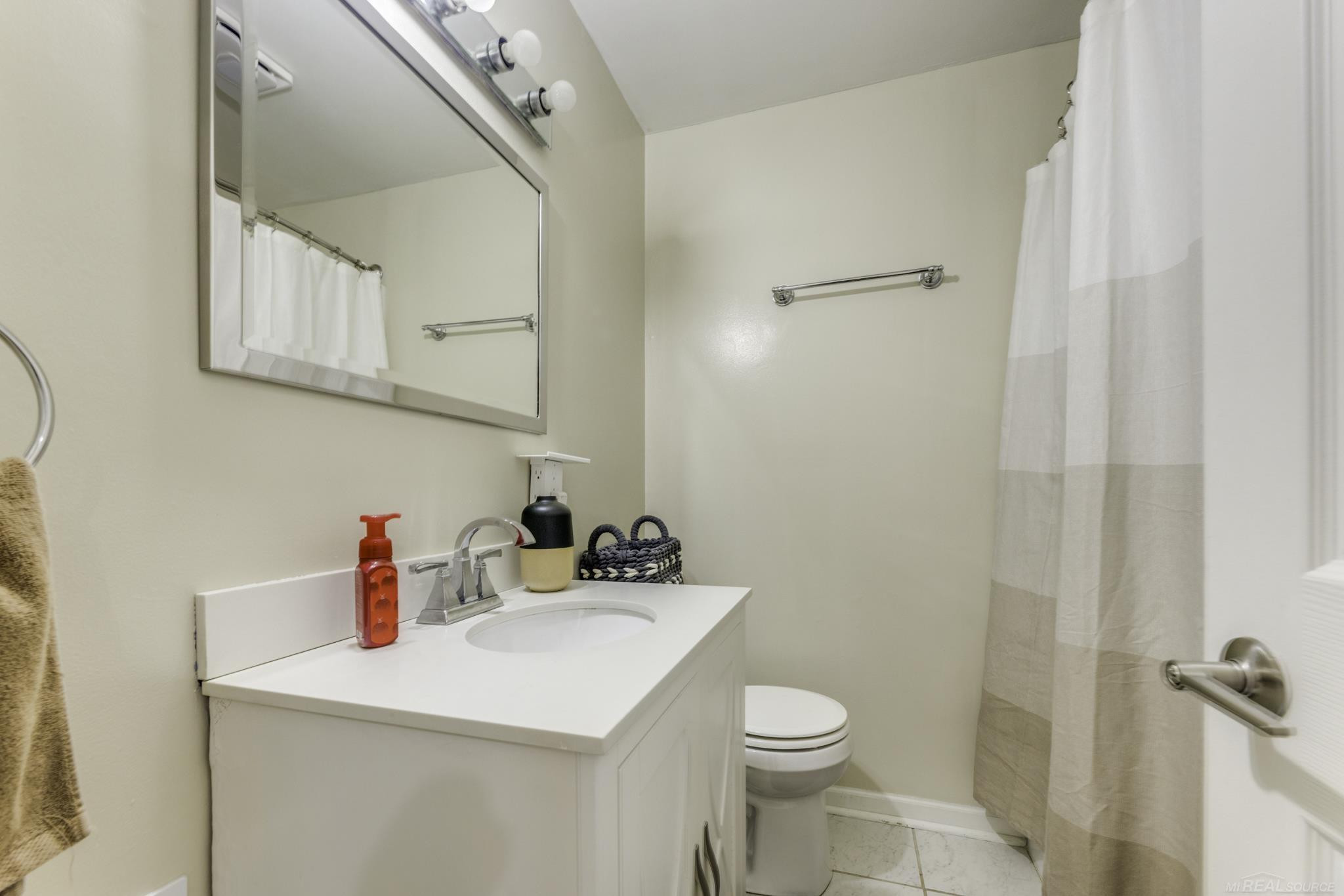 2475 Sharon Lane, Port Huron, MI 48060 — Photo 16