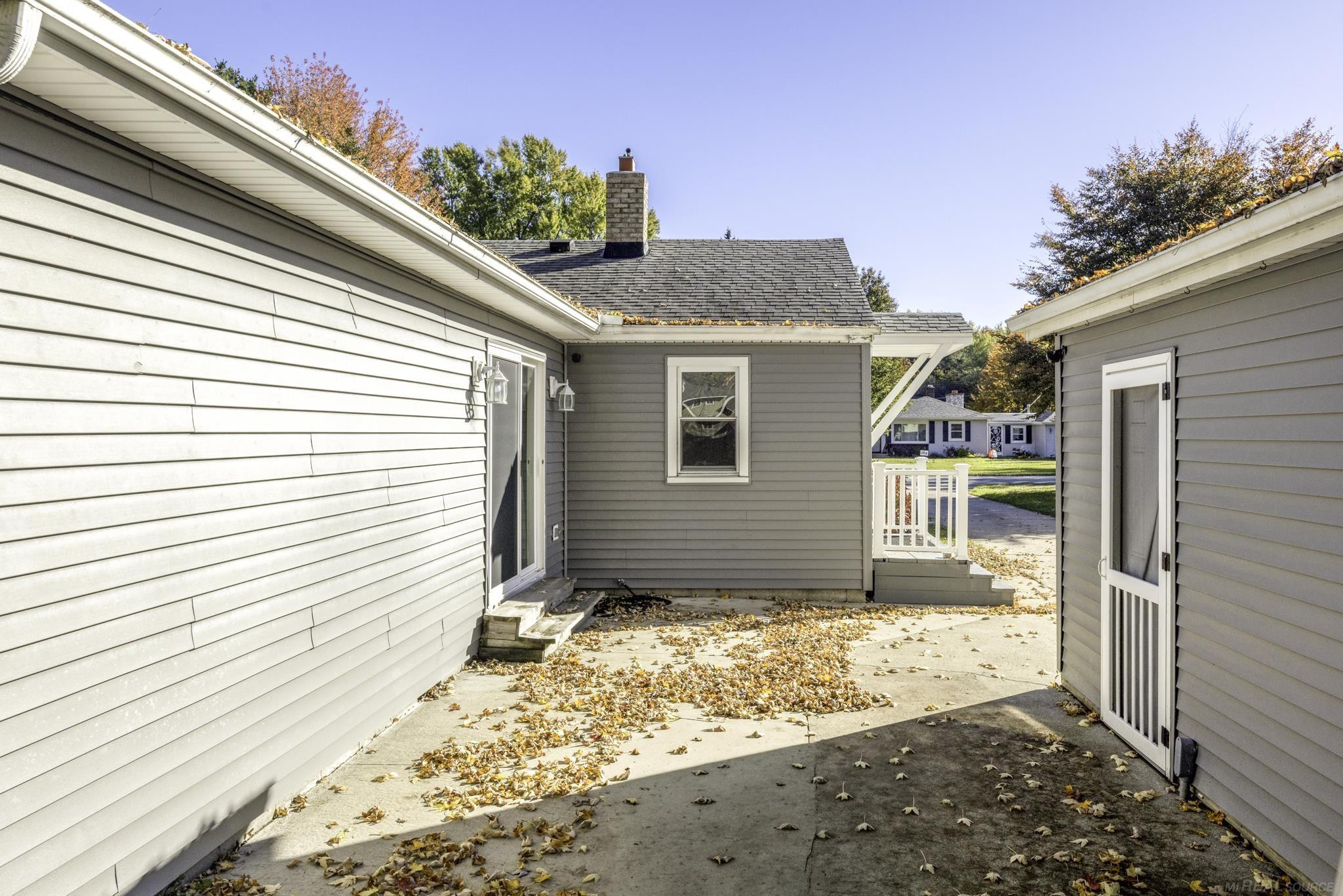 2475 Sharon Lane, Port Huron, MI 48060 — Photo 20