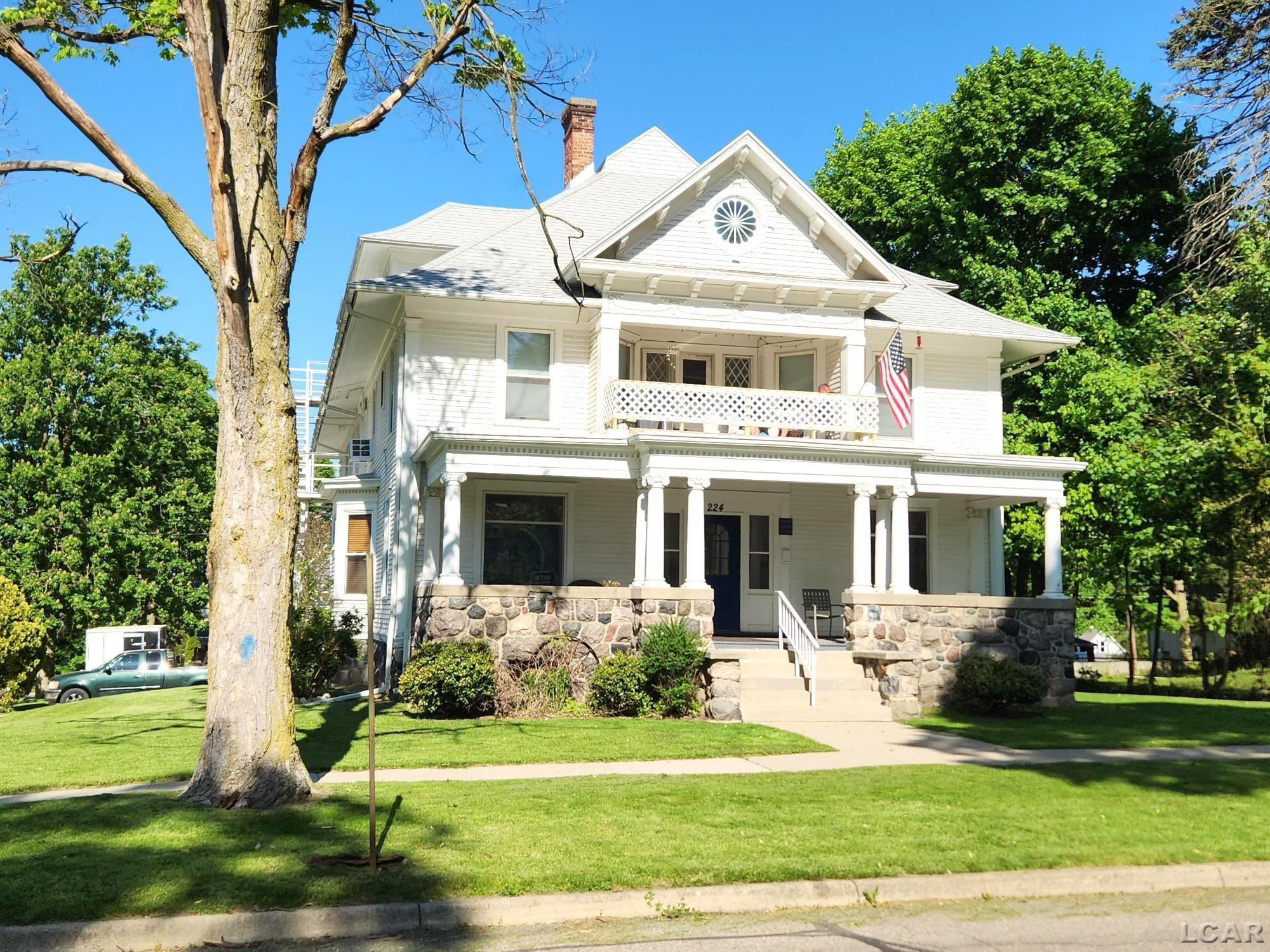 224 Grove Street, Hudson, MI 49247 — front exterior