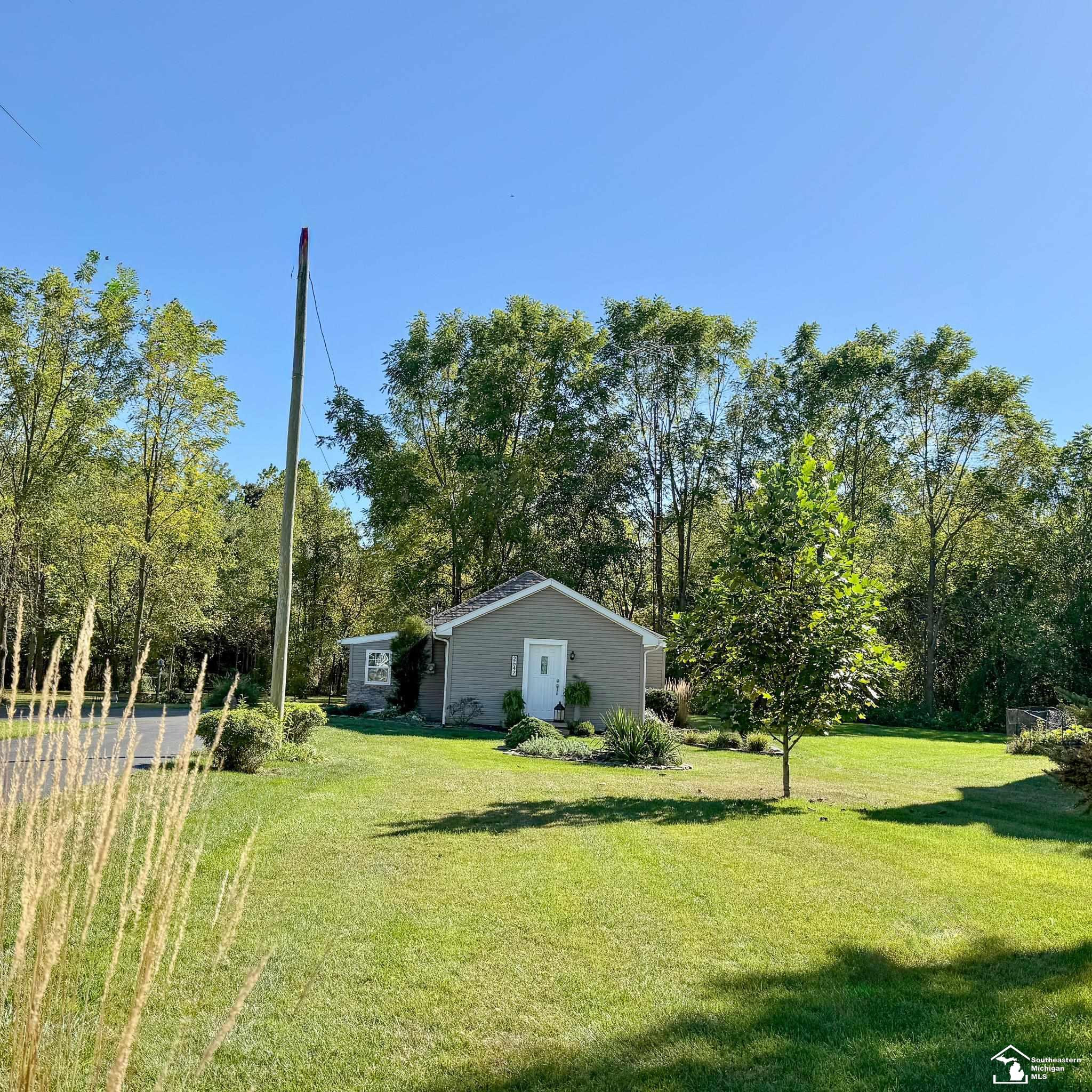 2547 Hasen Drive, Lambertville, MI 48144 — Photo 4