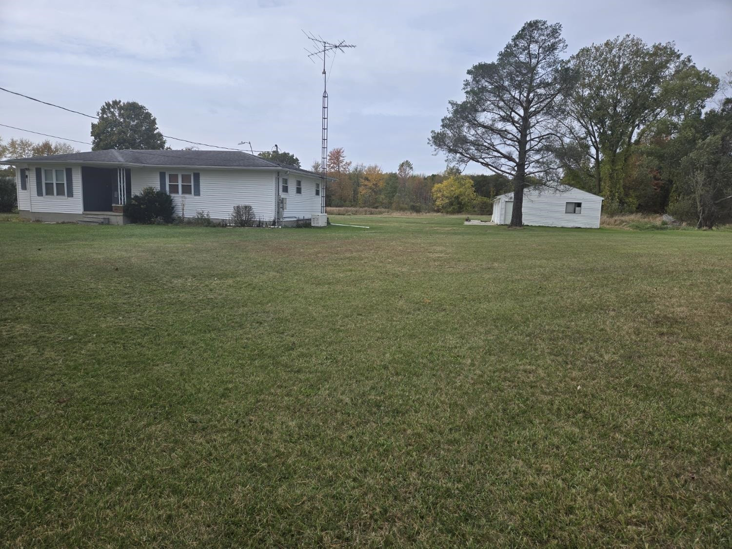 14134 N Holly Road, Holly, MI 48442 — Photo 2