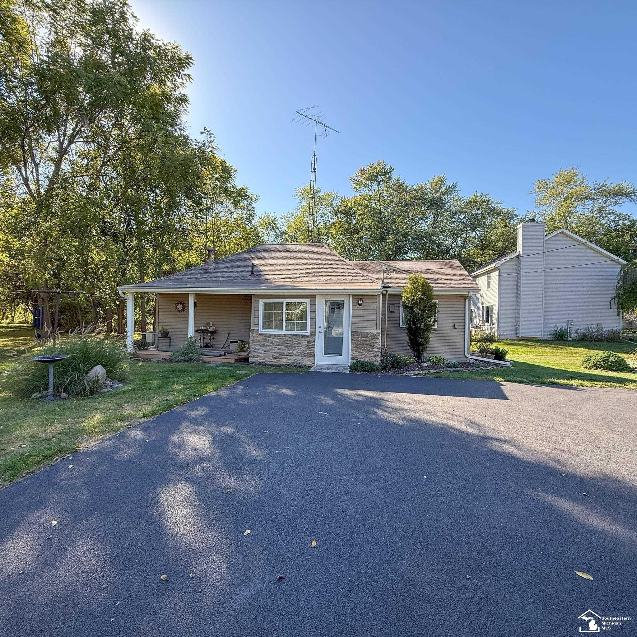 2547 Hasen Drive, Lambertville, MI 48144 — Photo 20