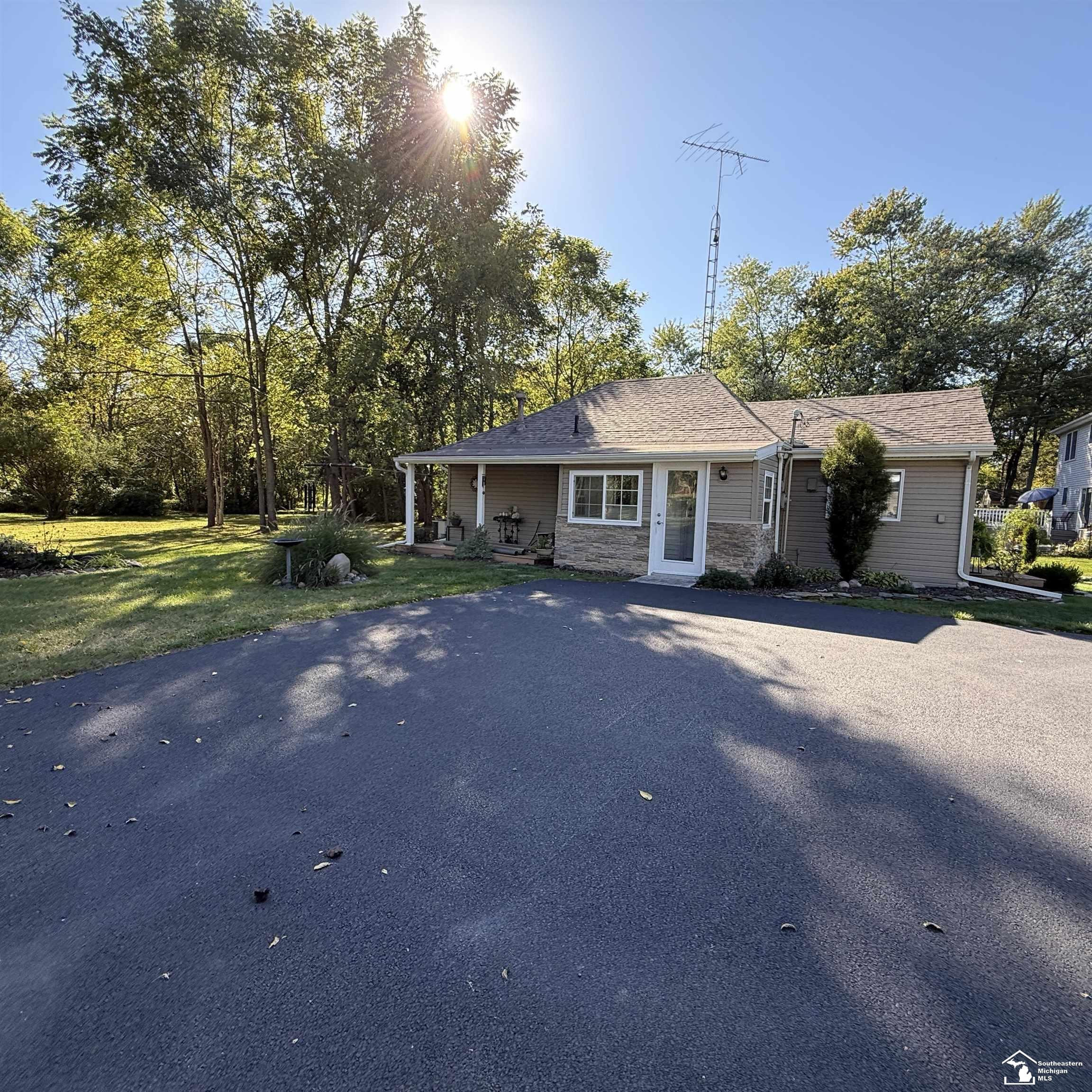 2547 Hasen Drive, Lambertville, MI 48144 — Photo 21