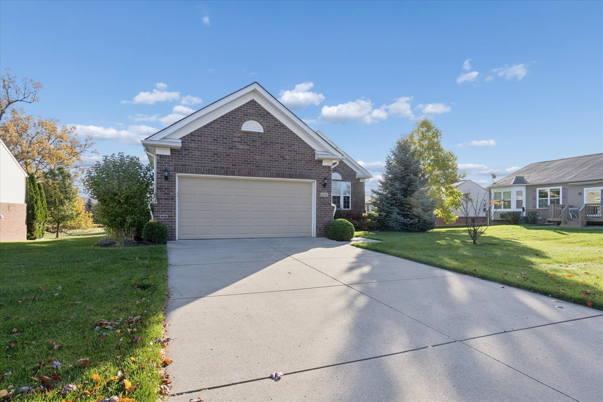 9525 Pine Valley Drive, Grand Blanc, MI 48439 — Photo 2