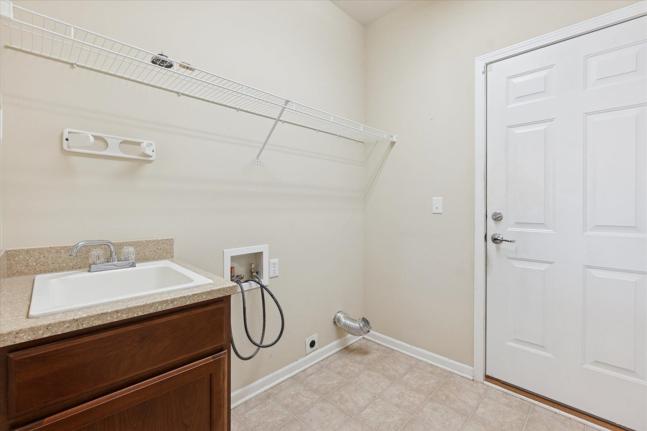 9525 Pine Valley Drive, Grand Blanc, MI 48439 — Photo 39
