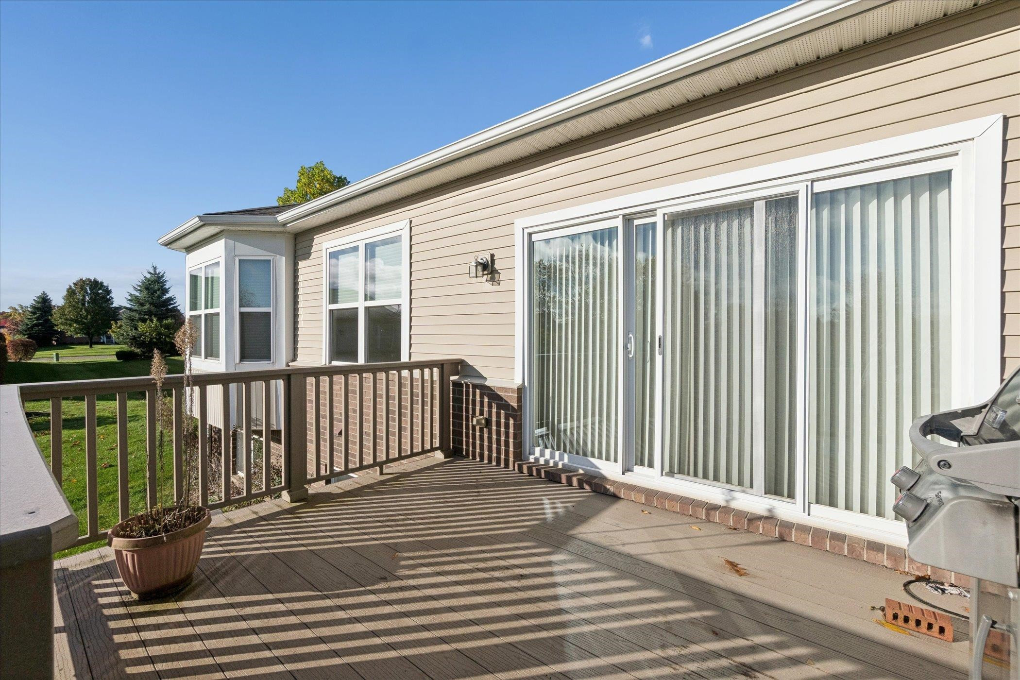 9525 Pine Valley Drive, Grand Blanc, MI 48439 — Photo 44